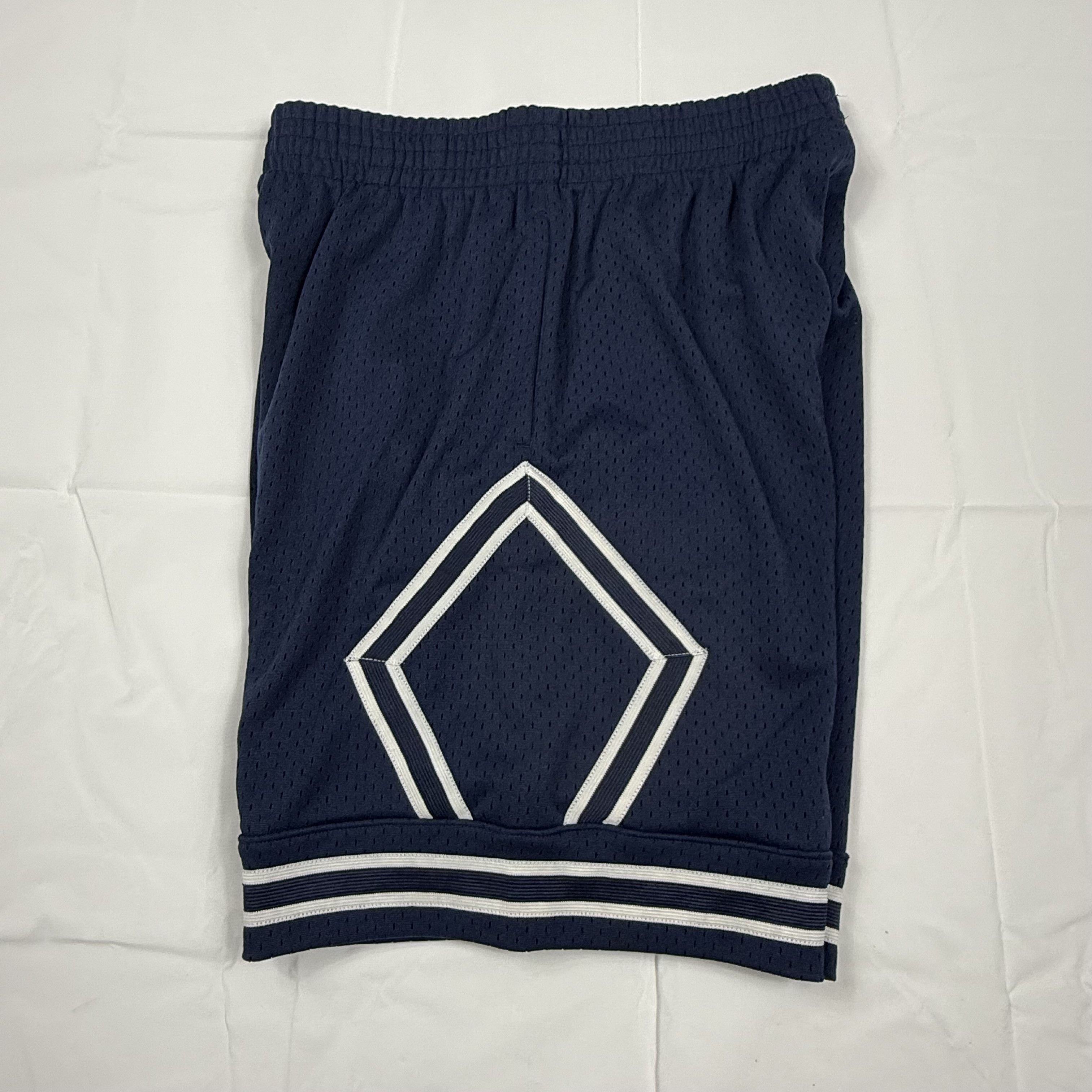 Mitchell & Ness Mitchell & Ness Mens Mesh Basketball Shorts Size M Size US 32 / EU 48 - 2 Thumbnail