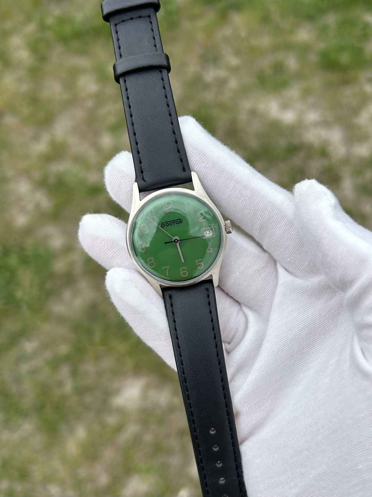 Vintage Vintage Watch Vostok USSR Soviet Mechanical Wristwatch 1980s Size ONE SIZE - 20 Thumbnail