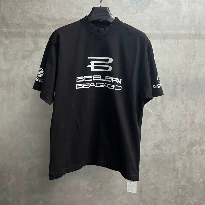 Balenciaga Balenciaga Black logo monogram printed short sleeves with r Size US XS / EU 42 / 0 - 1 Thumbnail