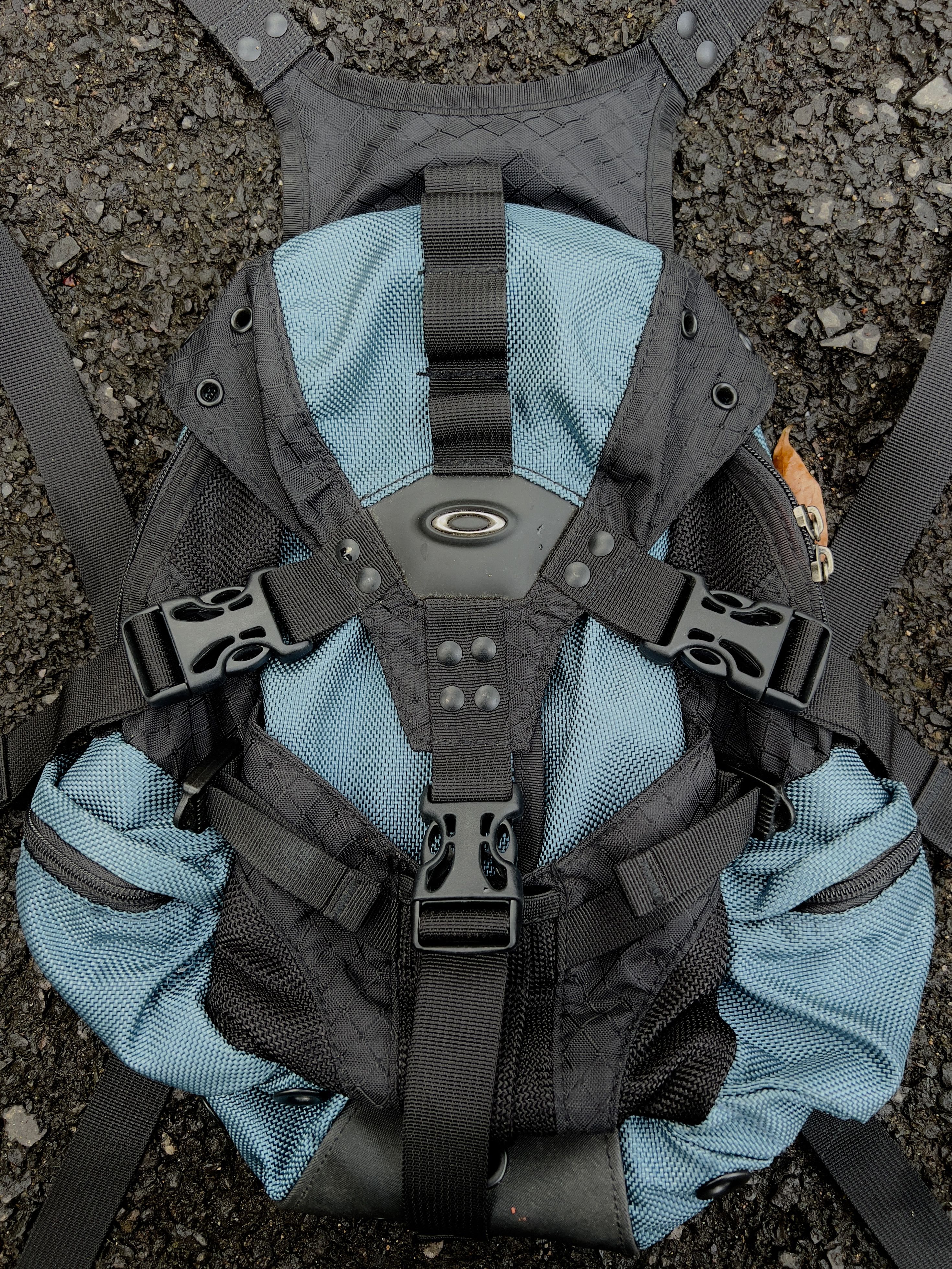 バッグ Oakley icon tactical backpack 90s 00s Vintage Oakley Icon Backpack Red Black Bag Nylon tactical