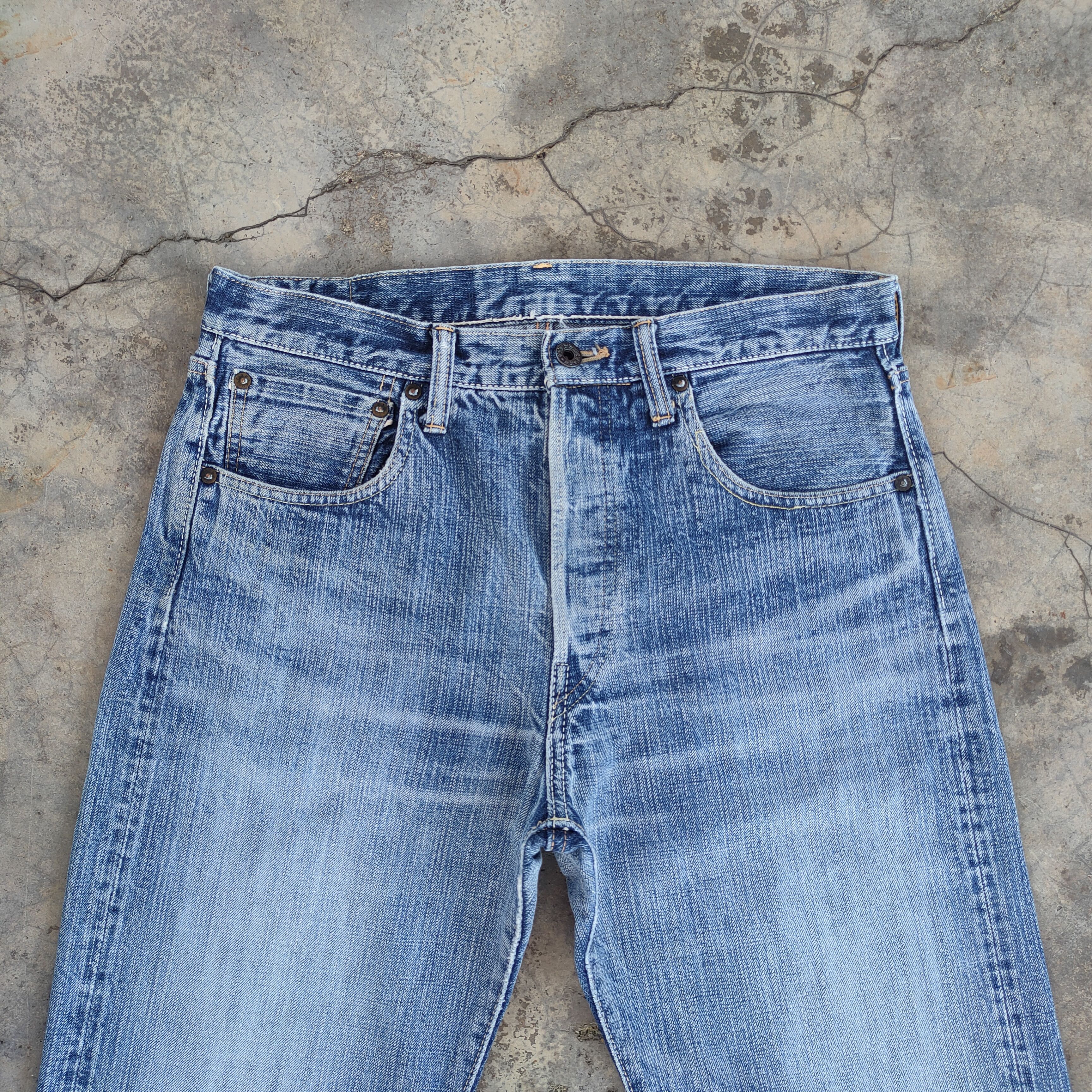 Japanese Brand VINTAGE STORMYBLUE SALVEDGE BUTTON FLY FADED JEANS DENIM Size US 32 / EU 48 - 4 Thumbnail