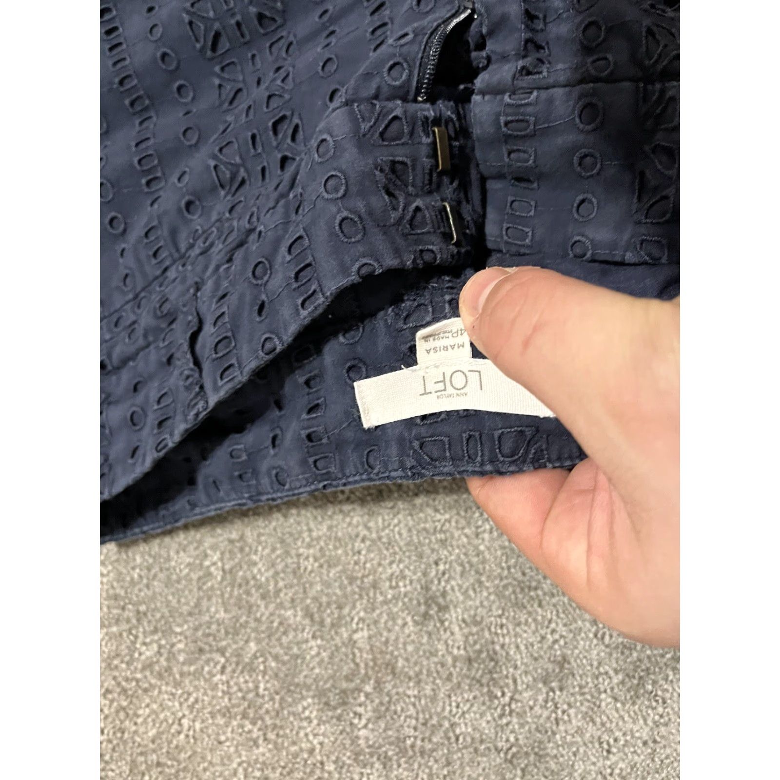 Loft LOFT Riviera Navy Blue Slim Cropped Pants 4 Petite 4P Lined Women’s Shorts & Pants Pants Size 27" / US 4 / IT 40 - 5 Thumbnail