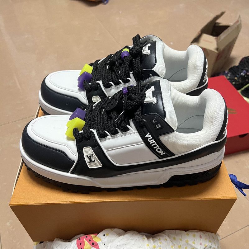 Louis Vuitton Louis Vuitton Trainer Maxi Low-Top Sneakers 0079 Size US 11 / EU 44 - 1 Thumbnail