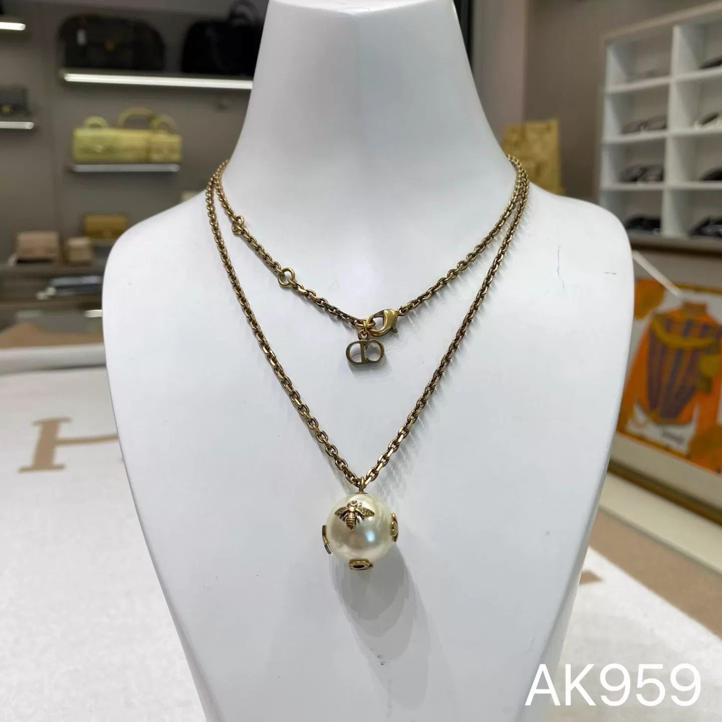 Dior Dior Vintage Pearl Bee Star CD 75cm Chain AK959 Size ONE SIZE - 2 Thumbnail