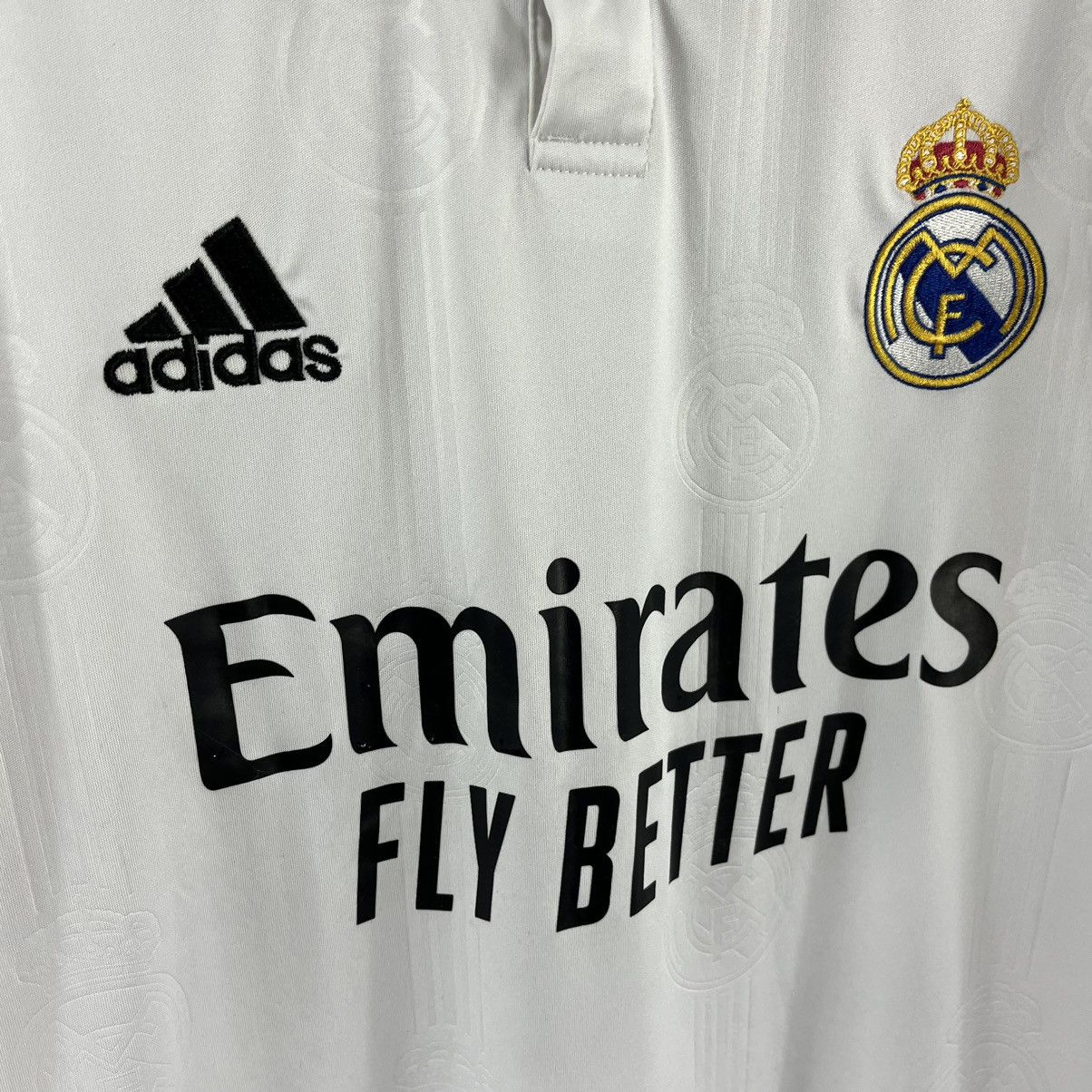 Adidas Real Madrid Adidas 2022/2023 Home Jersey Tchouameni Size L Size US L / EU 52-54 / 3 - 6 Thumbnail