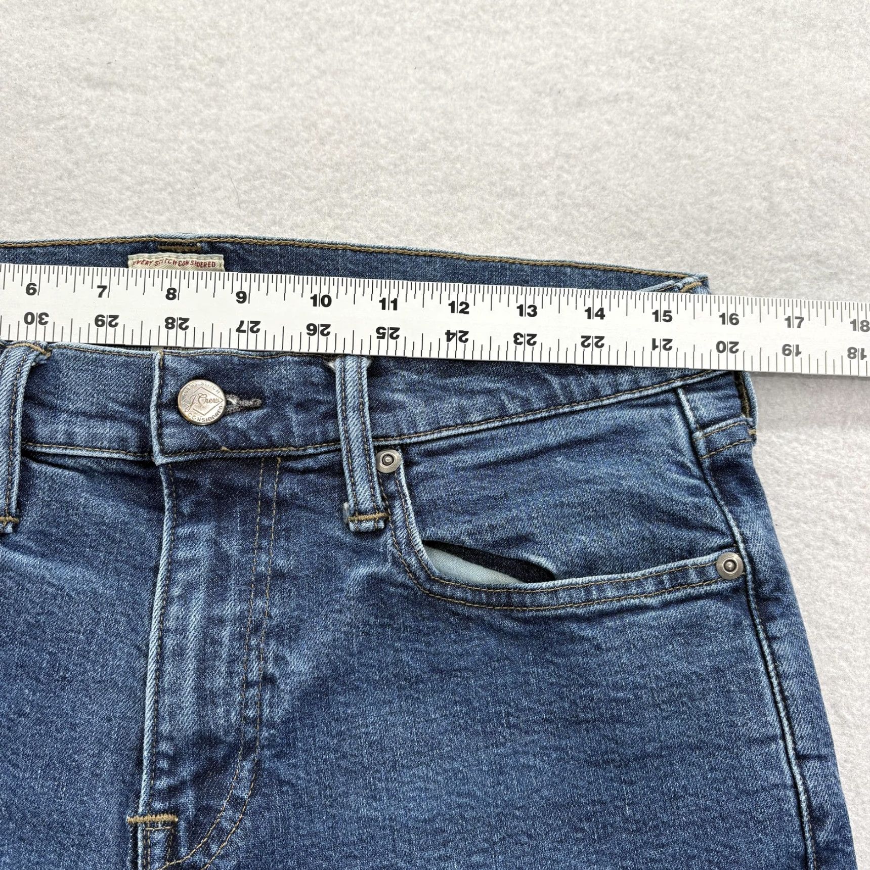 J.Crew J.CREW 484 Stretch Jeans Mens 31x32 Slim Tapered Denim Five Pocket Blue Med Wash Casual Pants Size US 31 - 6 Thumbnail