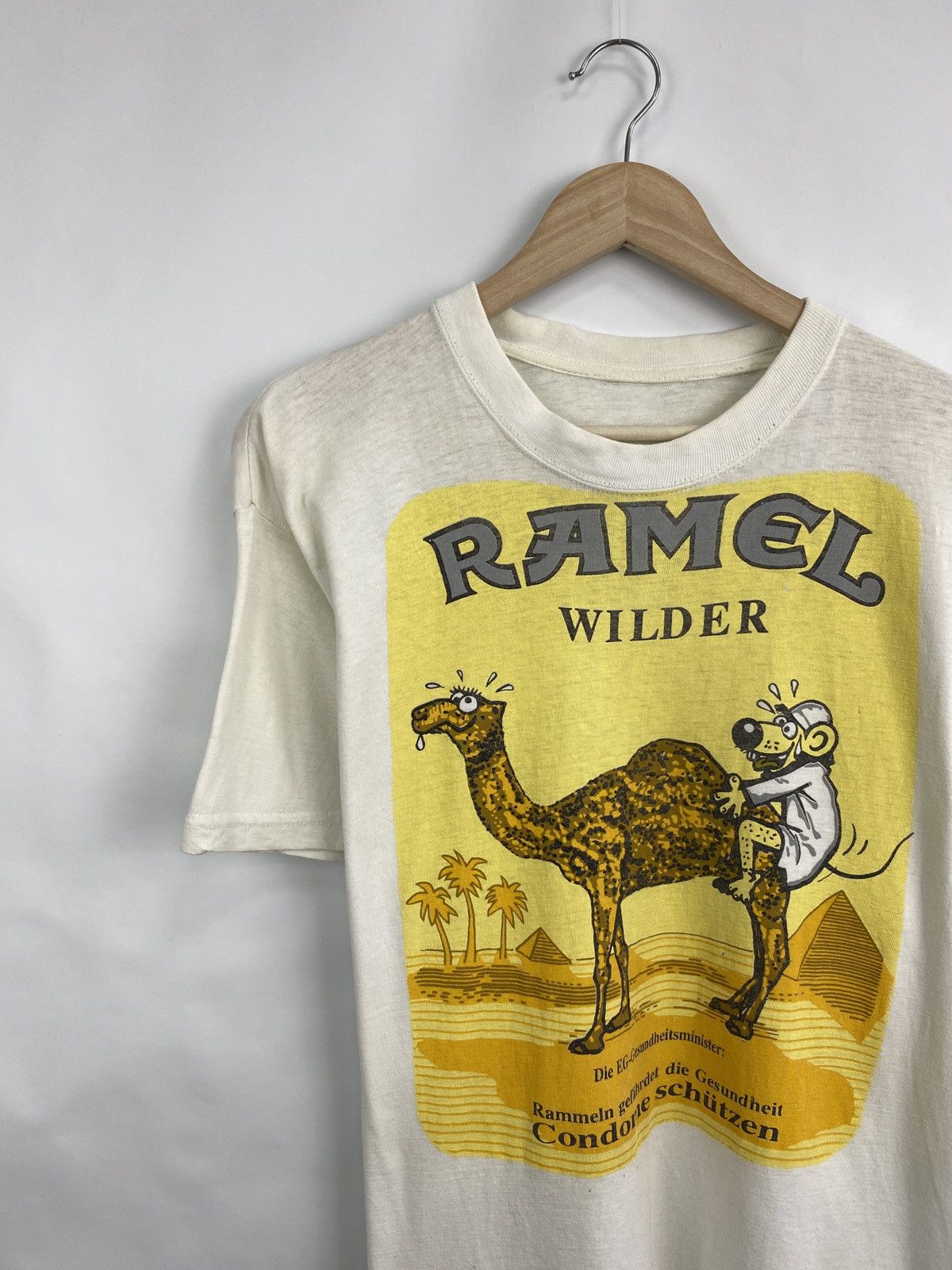 Camel Vintage 90s Camel Ramel Humor T-Shirt Rare Retro Hype Y2K Size US M / EU 48-50 / 2 - 2 Thumbnail