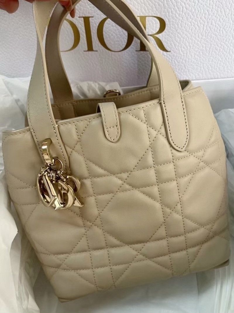 Dior Pre-loved Bag Very good condition Size ONE SIZE - 1 Thumbnail
