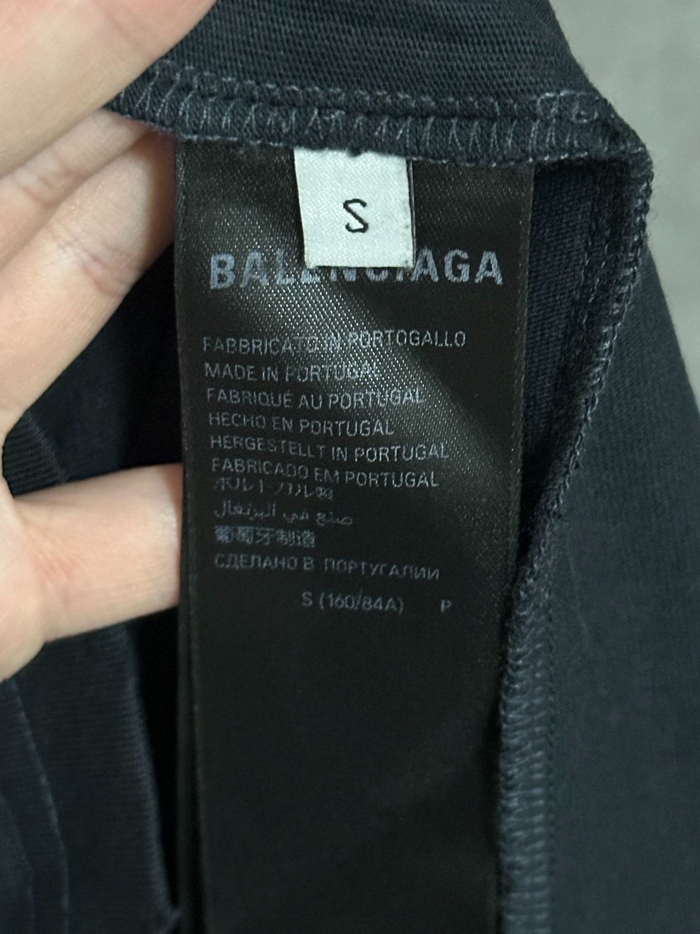 Balenciaga Balenciaga Blurred Logo Short Sleeve T-Shirt Size US S / EU 44-46 / 1 - 3 Thumbnail