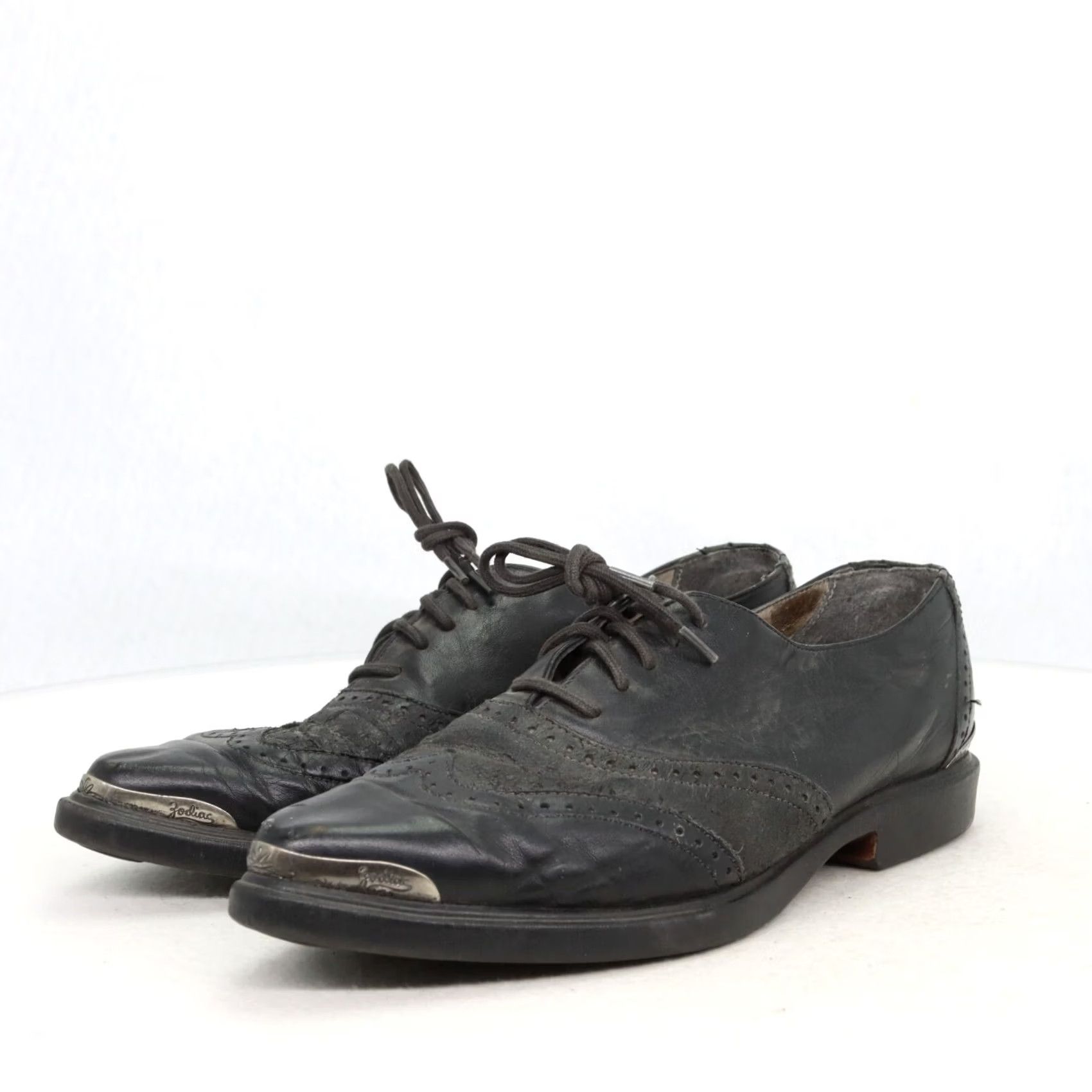 Vintage VINTAGE ZODIAC USA WOMENS Size 9 Black Casual Shoes Metal Accents Size US 9 / IT 39 - 2 Thumbnail