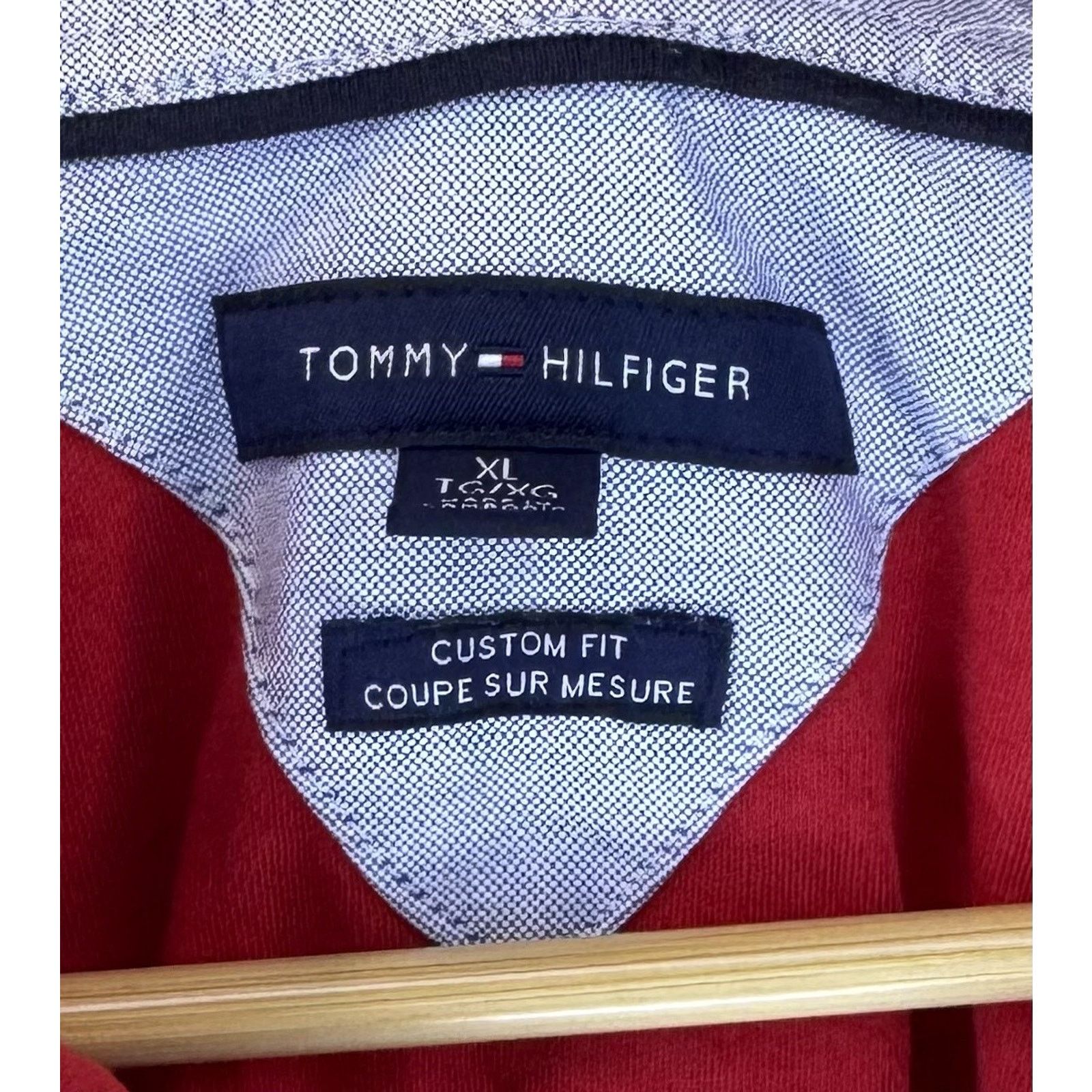 Tommy Hilfiger Tommy Hilfiger Shirt Red Custom Fit Big H Patch Polo Casual Size US XL / EU 56 / 4 - 4 Thumbnail