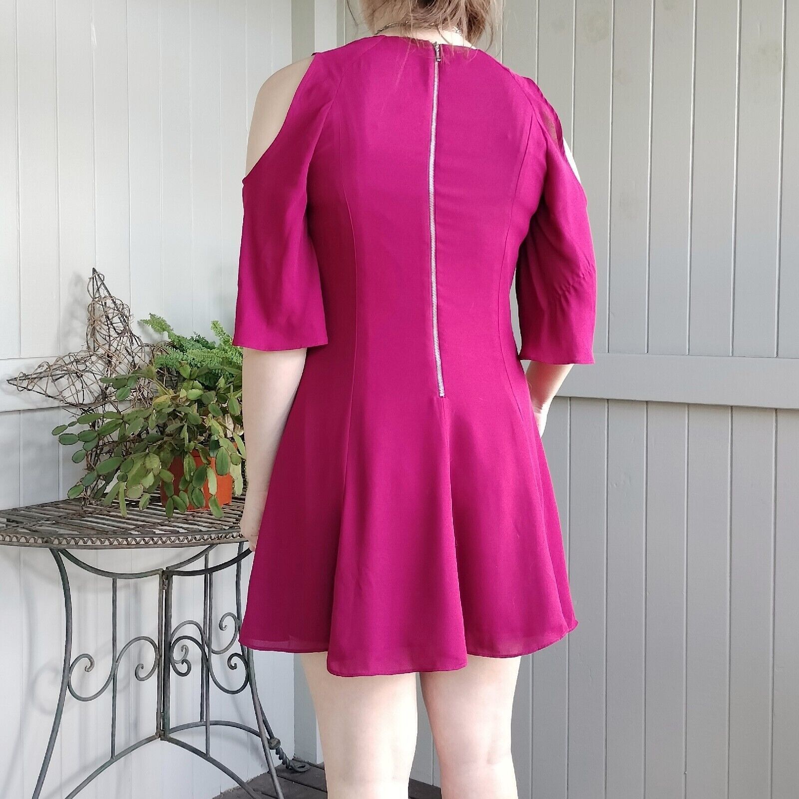 Designer Sportsgirl Dress Mini A Line Plunge Bell Sleeve Size M / US 6-8 / IT 42-44 - 4 Thumbnail
