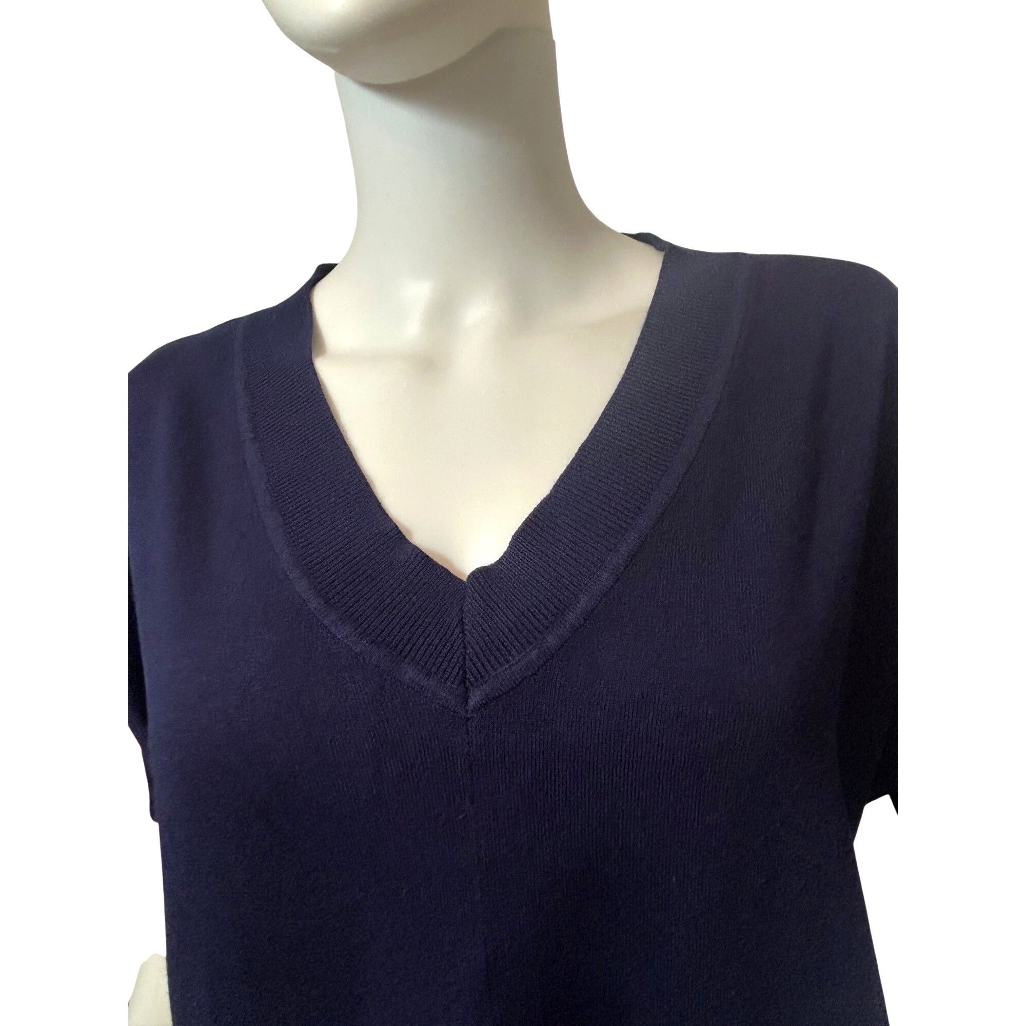 Jones New York Jones New York Signature Knit Top M Navy Blue Short Sleeve V Size M / US 6-8 / IT 42-44 - 13 Thumbnail