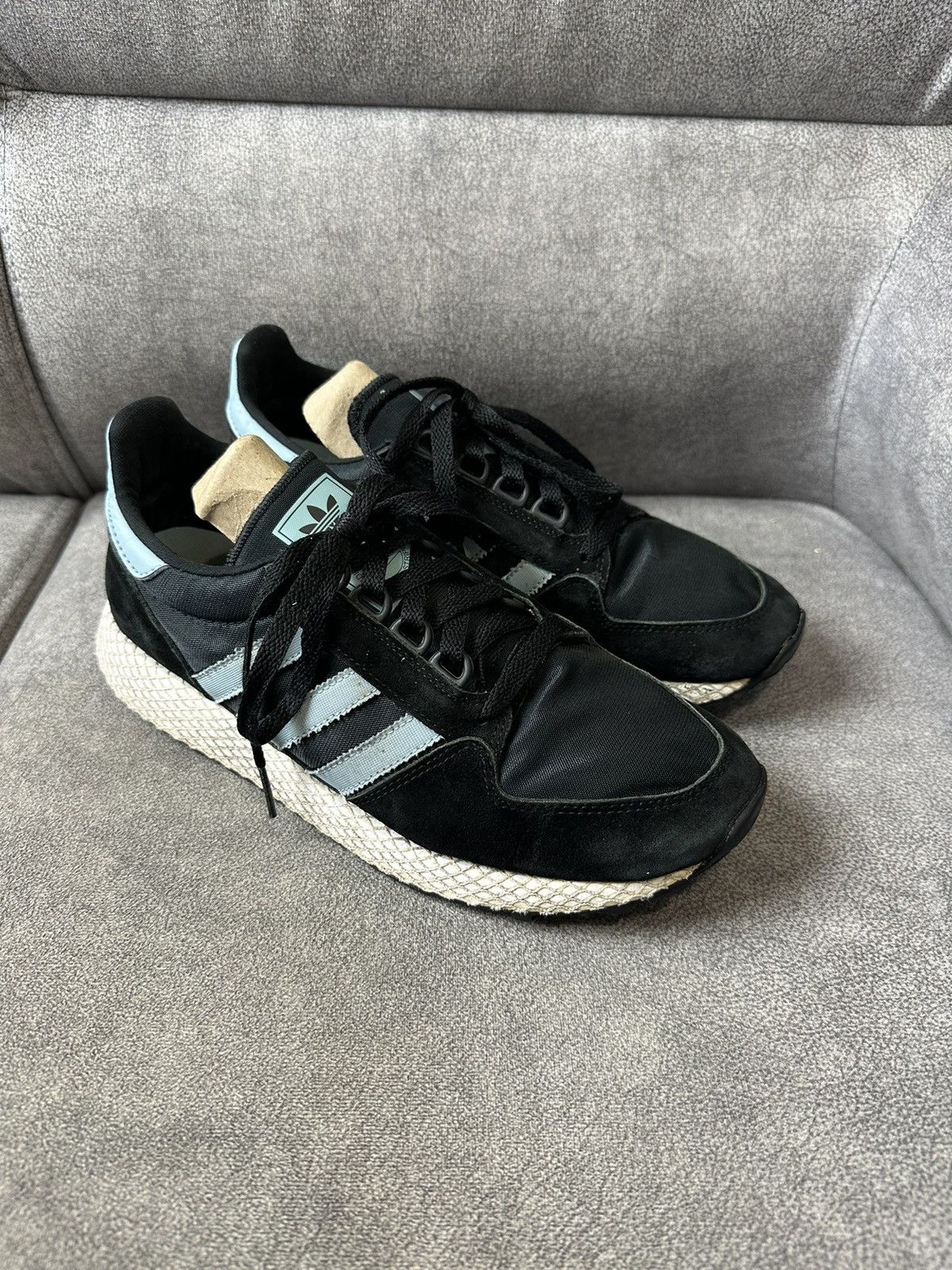 Adidas Adidas Originals Black Suede Sneakers – Vintage Y2K Style Size US 9 / EU 42 - 2 Thumbnail