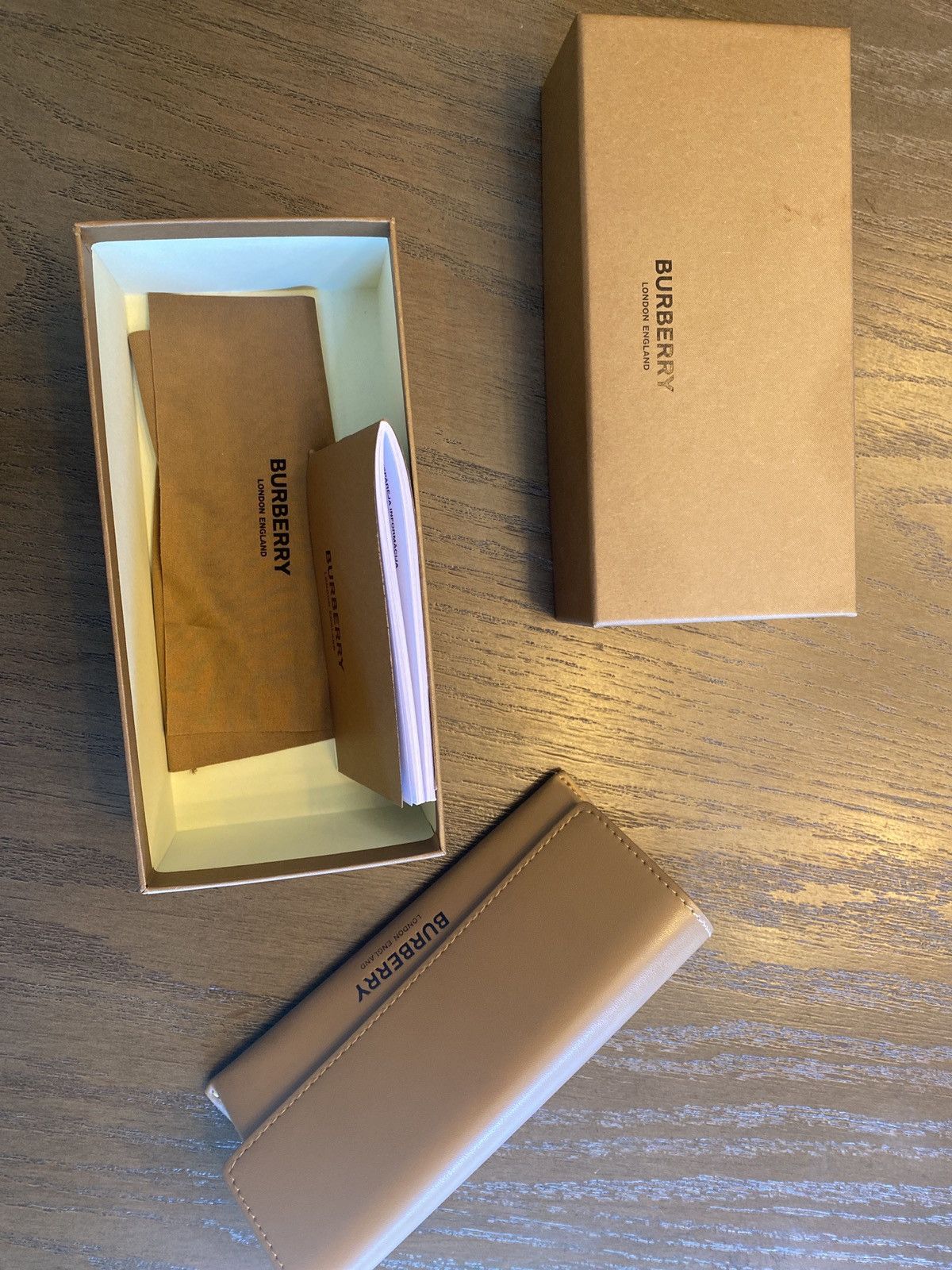 Burberry Cat Eye Burberry Sunglasses Size ONE SIZE - 2 Thumbnail