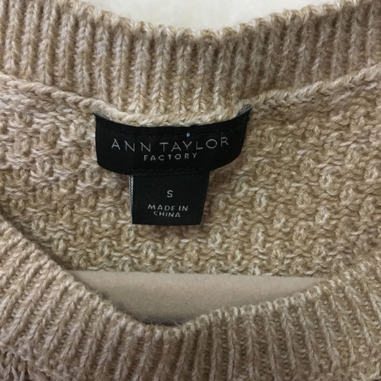 Ann Taylor Ann Taylor Light Brown Side Button Sweater Size S / US 4 / IT 40 - 4 Thumbnail