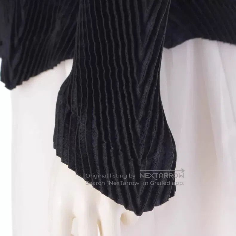 Issey Miyake Issey Miyake 3D Elastic Pleated Jacket Size M / US 6-8 / IT 42-44 - 8 Thumbnail