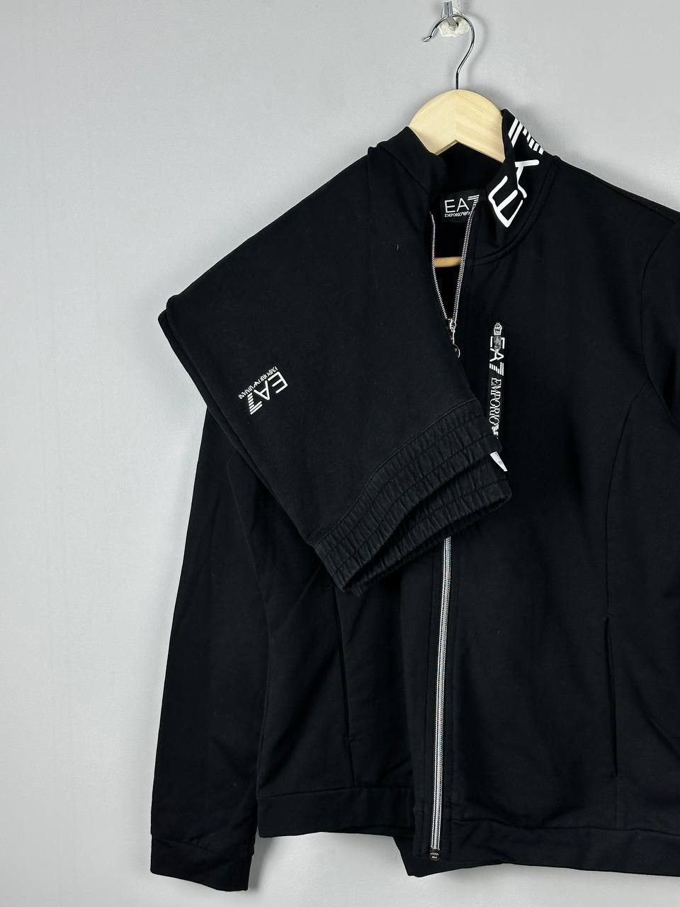 Emporio Armani Emporio Armani EA7 Black Big Logo Tracksuits Size L / US 10 / IT 46 - 1 Thumbnail