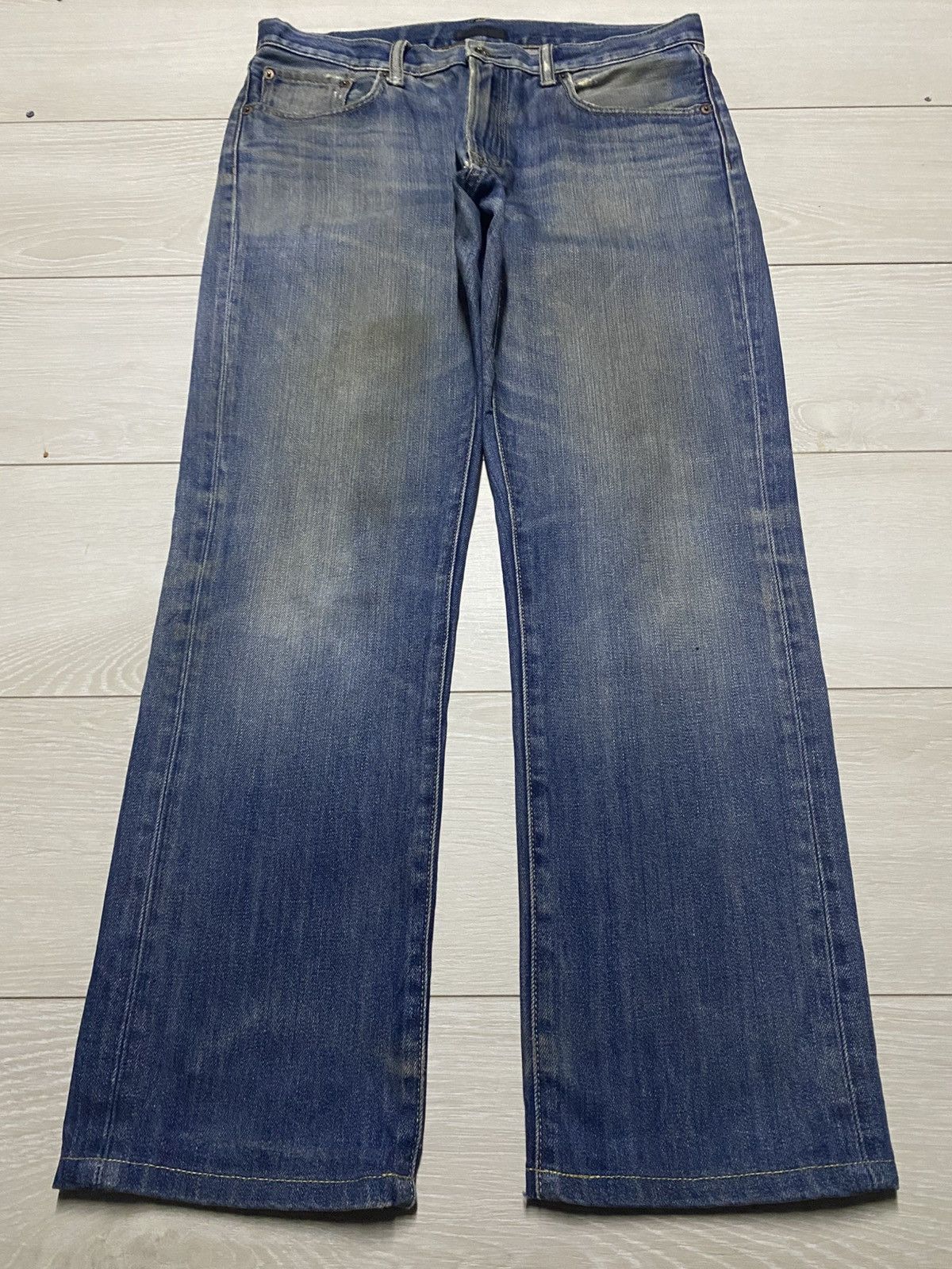 Japanese Brand Vintage Japanese Brand Uniqlo Fade Wash Lose Straight Jeans Size US 34 / EU 50 - 1 Thumbnail