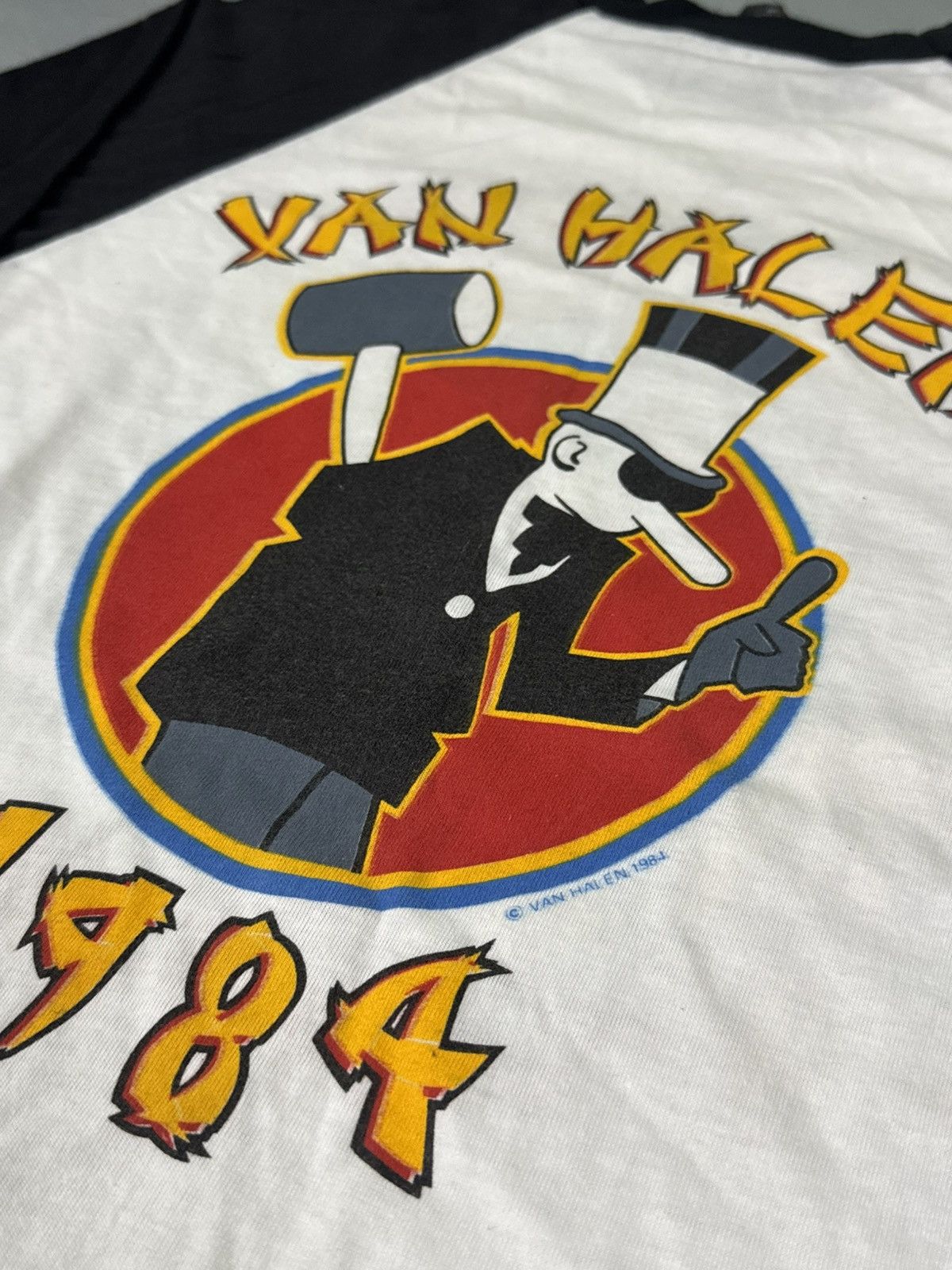 Band Tees VINTAGE VAN HALEN 80s Size US M / EU 48-50 / 2 - 7 Thumbnail