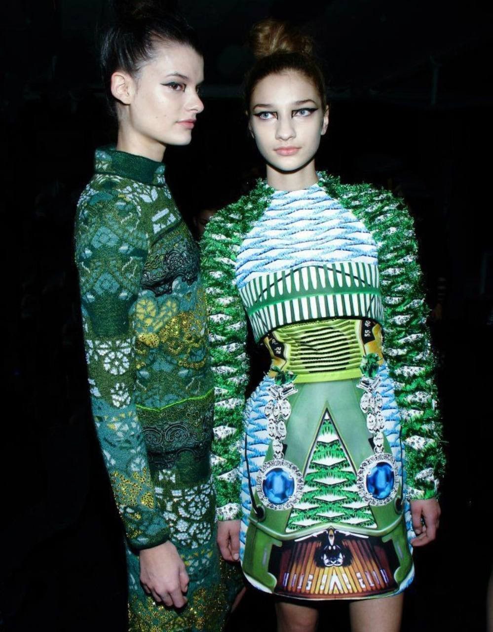 Grailed AUTUMN/WINTER 2013 MARY KATRANTZOU SILK DESIGN GRAPHIC DRESS Size L / US 10 / IT 46 - 3 Thumbnail