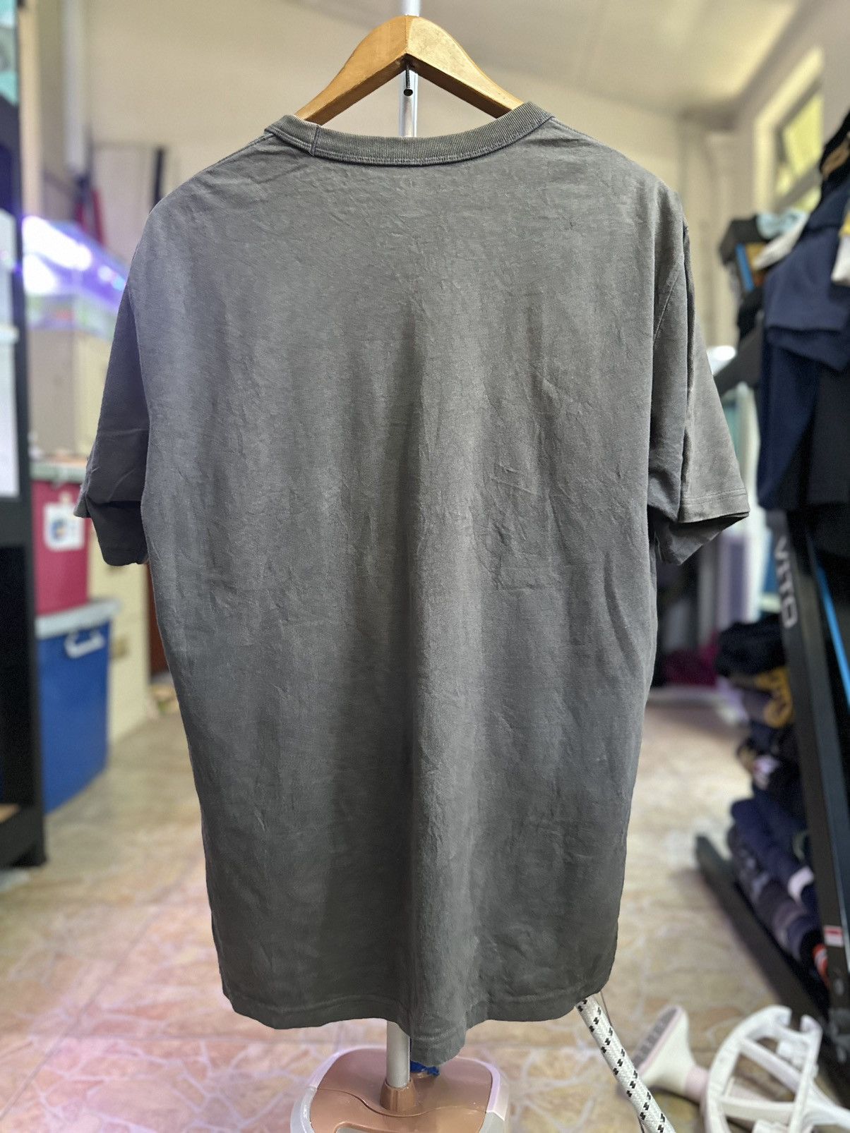 Uniqlo Vintage faded uniqlo tshirt Size US XL / EU 56 / 4 - 5 Thumbnail