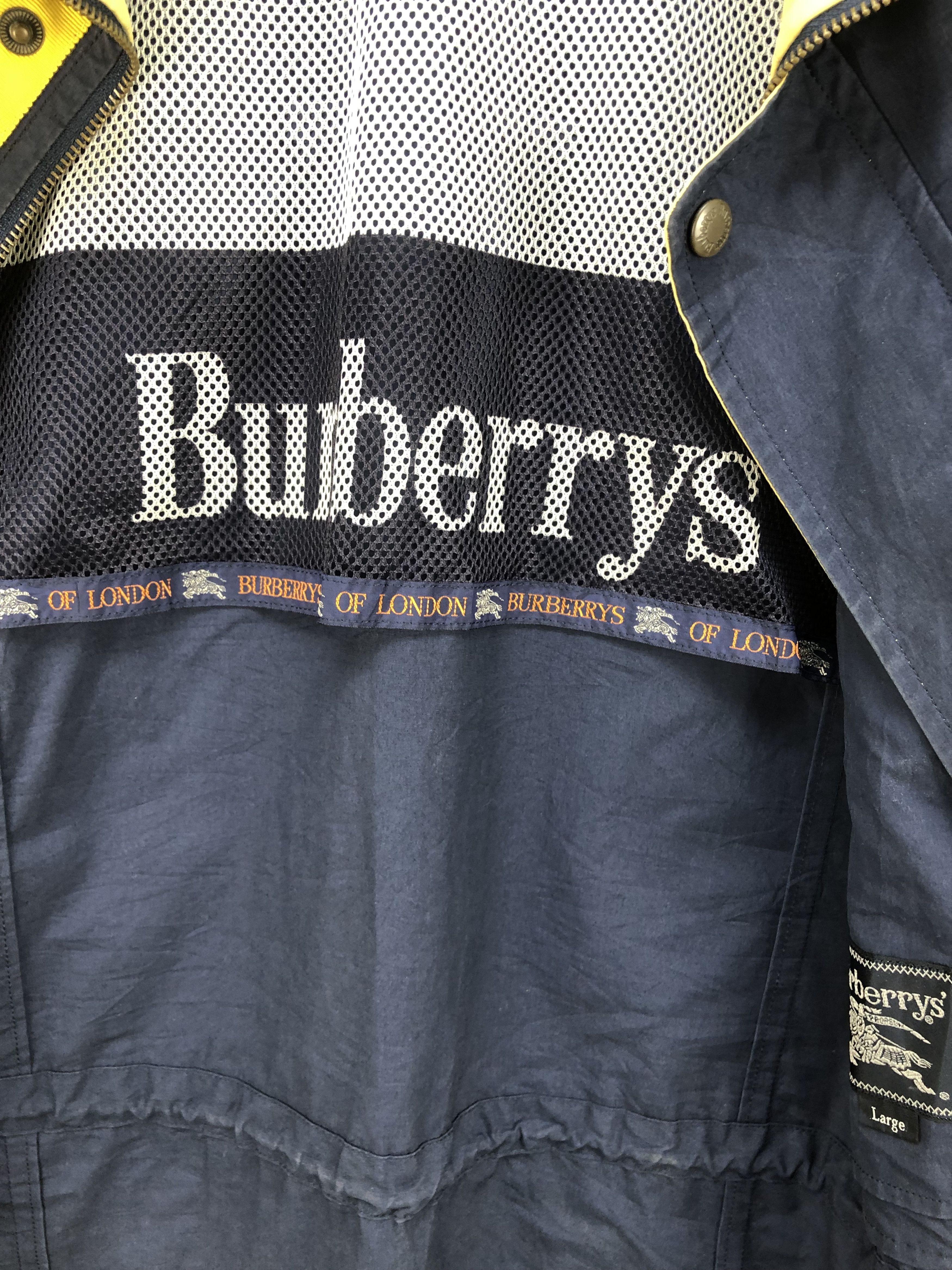 Burberry Vintage Burberry Of London Light Jacket Size L / US 10 / IT 46 - 4 Thumbnail