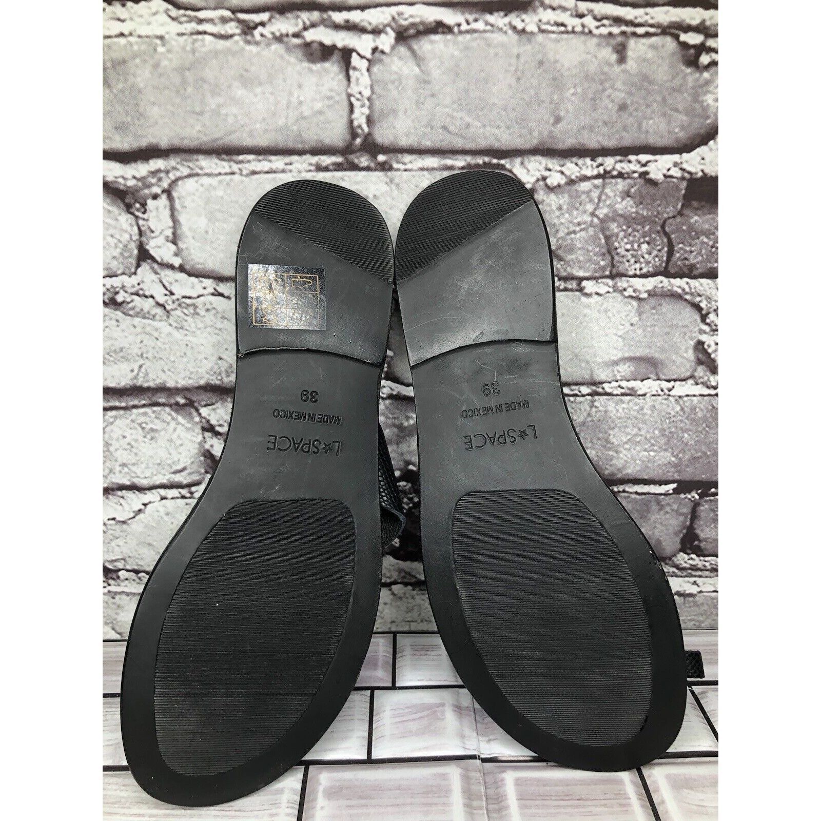 Other L*Space Miramar Black Leather SnakeSkin Print Toe Post Sanda Size US 9 / IT 39 - 8 Thumbnail