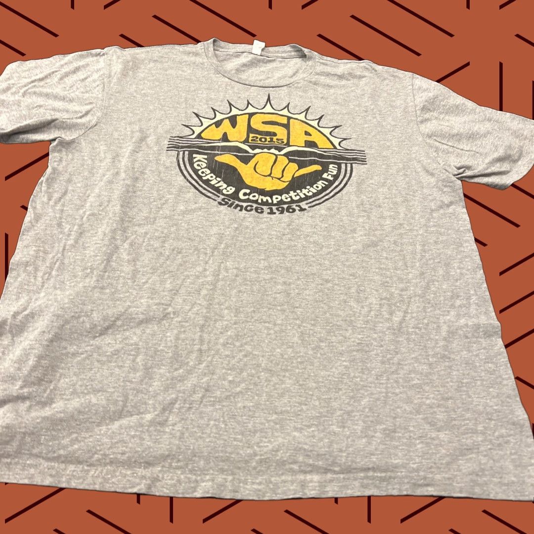 Vintage WSA Shirt Large Gray Crew Neck Short Sleeve Graphic Print Surfin Competition Fun 2015 T-Shirt Mens Regular Knit Cotton Blend Size US L / EU 52-54 / 3 - 1 Thumbnail