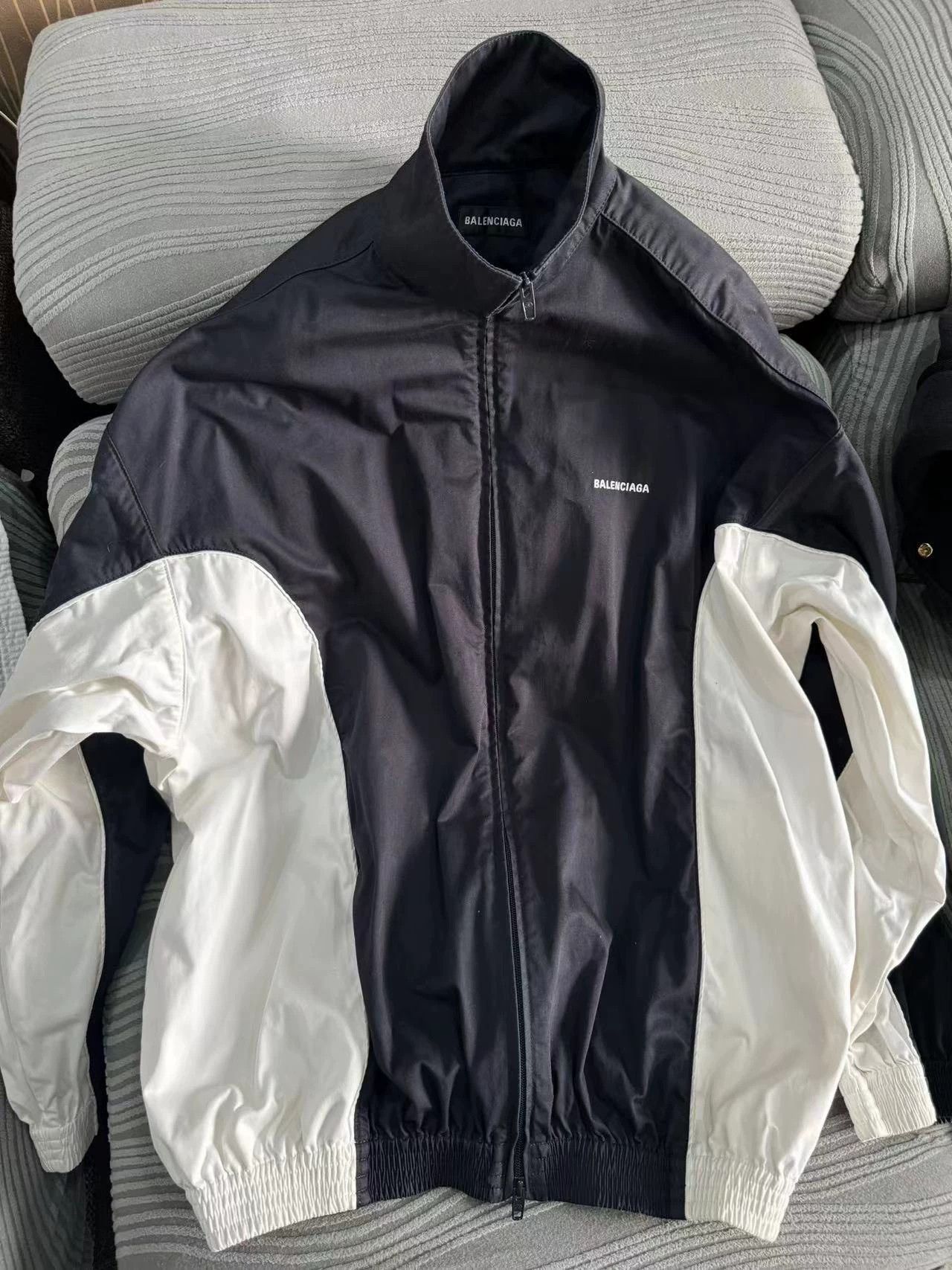 Balenciaga Balenciaga Authentic Shell Jacket Size 50 Size US M / EU 48-50 / 2 - 1 Thumbnail