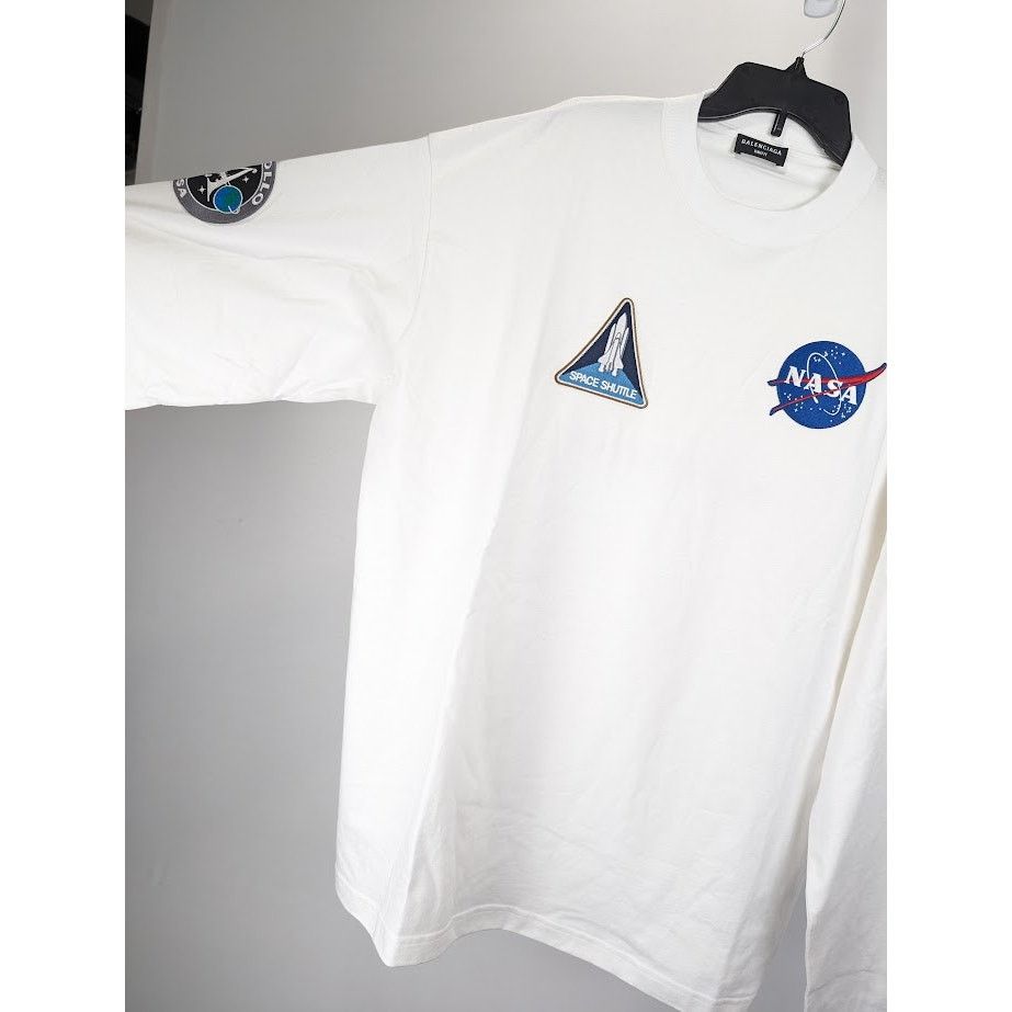 Balenciaga o1rshd1 Long Sleeve T-Shirt in White Size US M / EU 48-50 / 2 - 10 Thumbnail