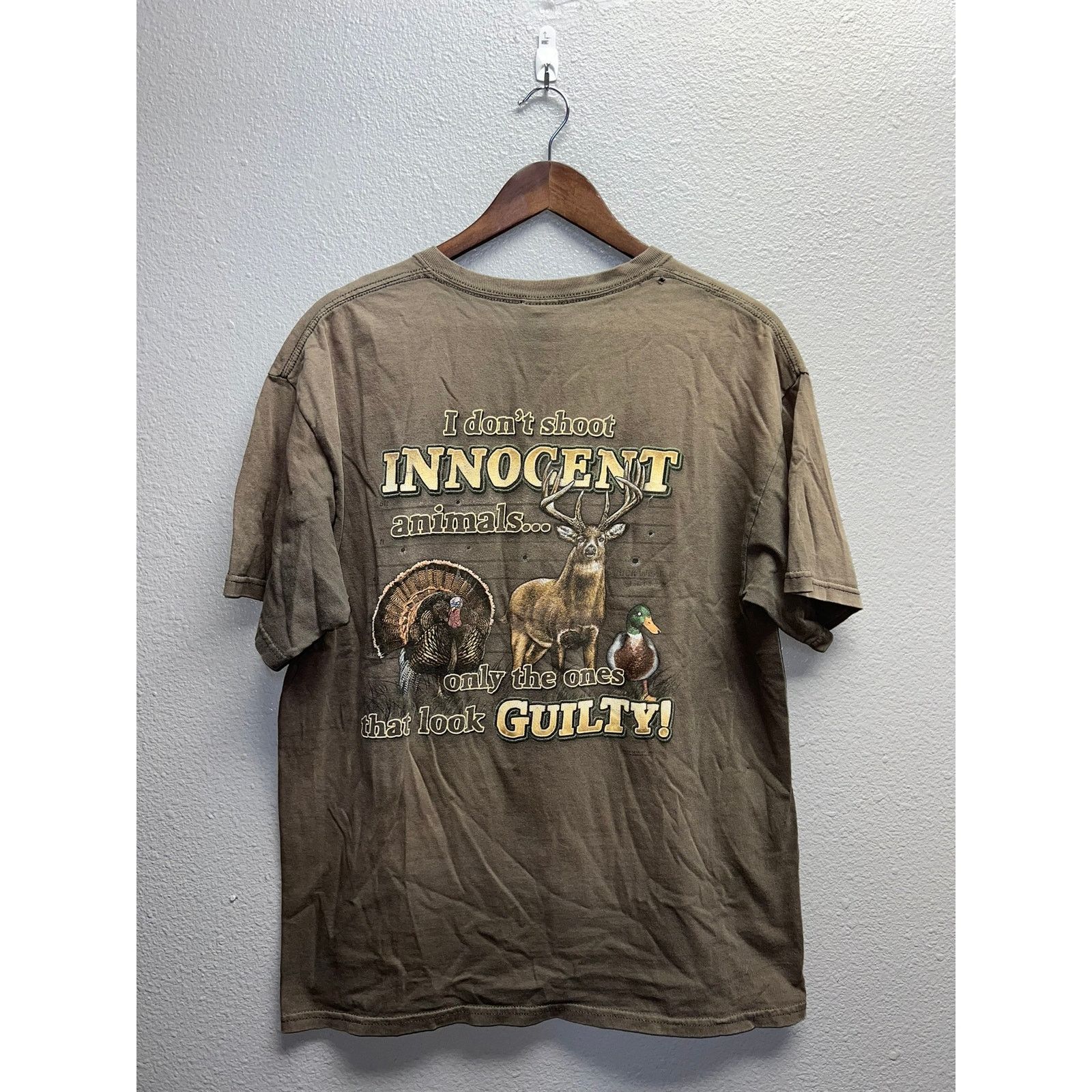 Gildan Vintage Buck Wear Shirt Hunting Animals Hunt Tee Large WORN Size US L / EU 52-54 / 3 - 1 Thumbnail