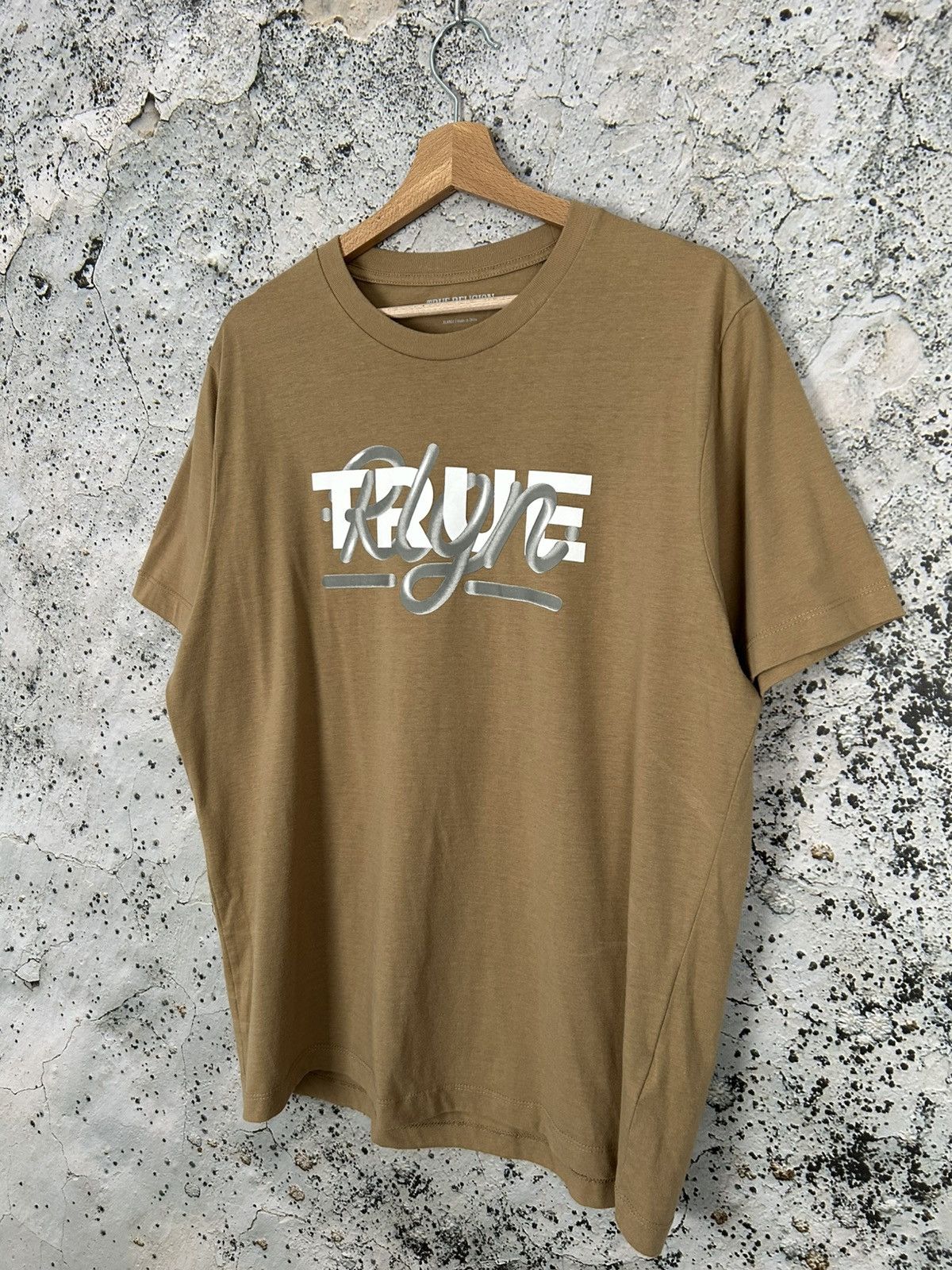 True Religion Vintage True Religion Logo Graphic Tee Streetwear Y2K Punk Size US XL / EU 56 / 4 - 2 Thumbnail