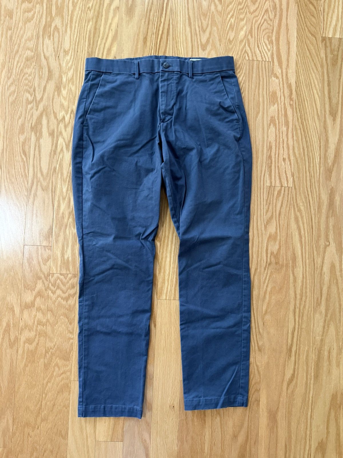 Gap GAP Athletic Taper Pants Blue Chinos Size US 34 / EU 50 - 1 Thumbnail