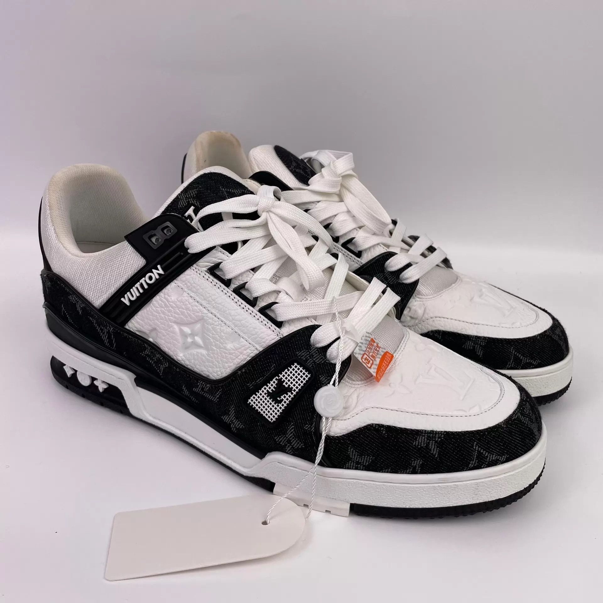 Louis Vuitton lv Trainer Black & White Denim US 10 Chip Size US 10 / EU 43 - 1 Thumbnail