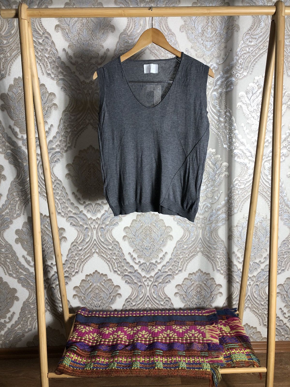 Zadig & Voltaire VINTAGE ZADIG & VOLTAIRE ITALIAN DESIGNER SLEEVELESS SWEATER Size S / US 4 / IT 40 - 1 Thumbnail