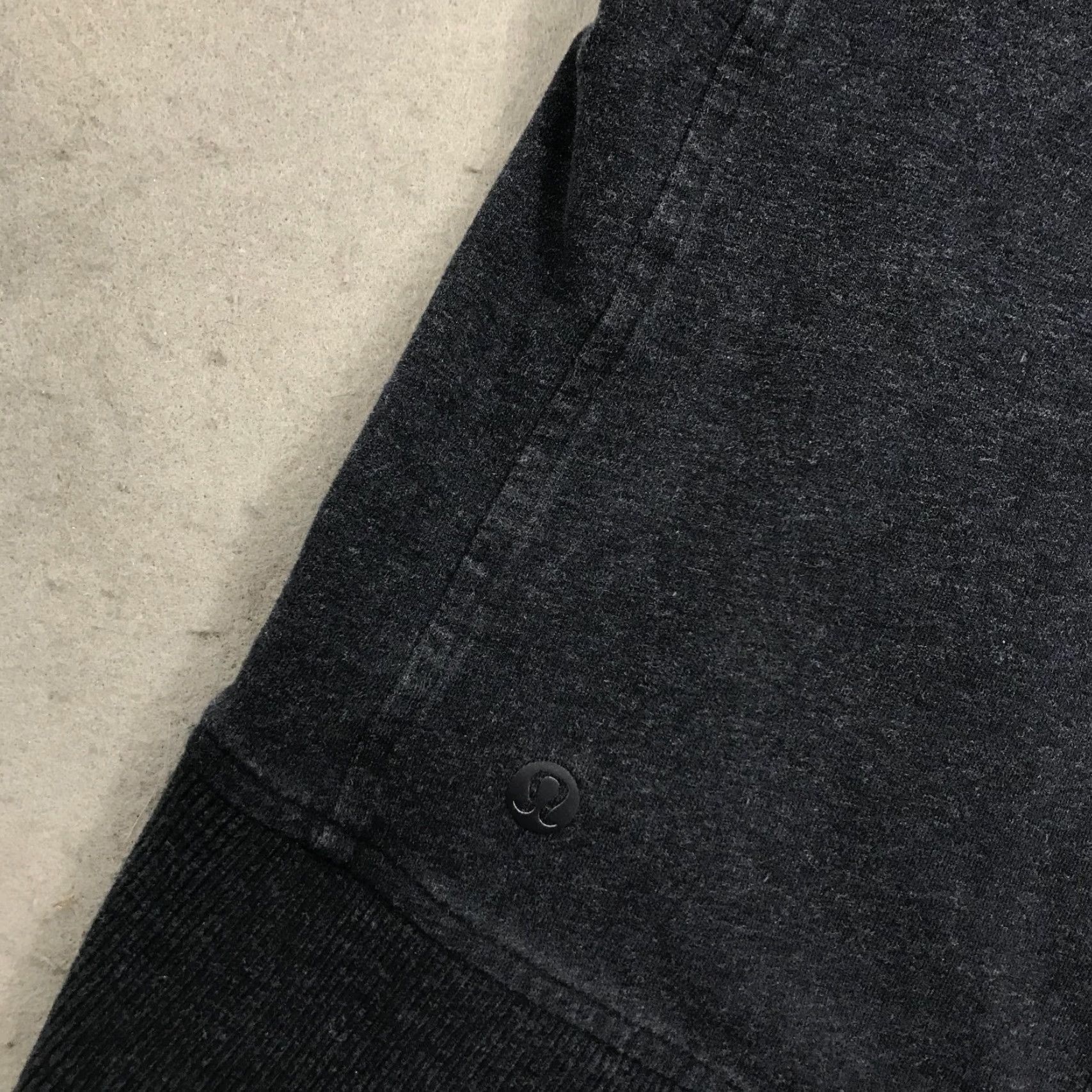 Lululemon Lululemon Sweatshirt Womens Small Blue Dark Crewneck Pullover Activewear Yoga Sweatshirt | Cotton Blend | Logo | Regular Fit | Size S | Women Size S / US 4 / IT 40 - 6 Thumbnail