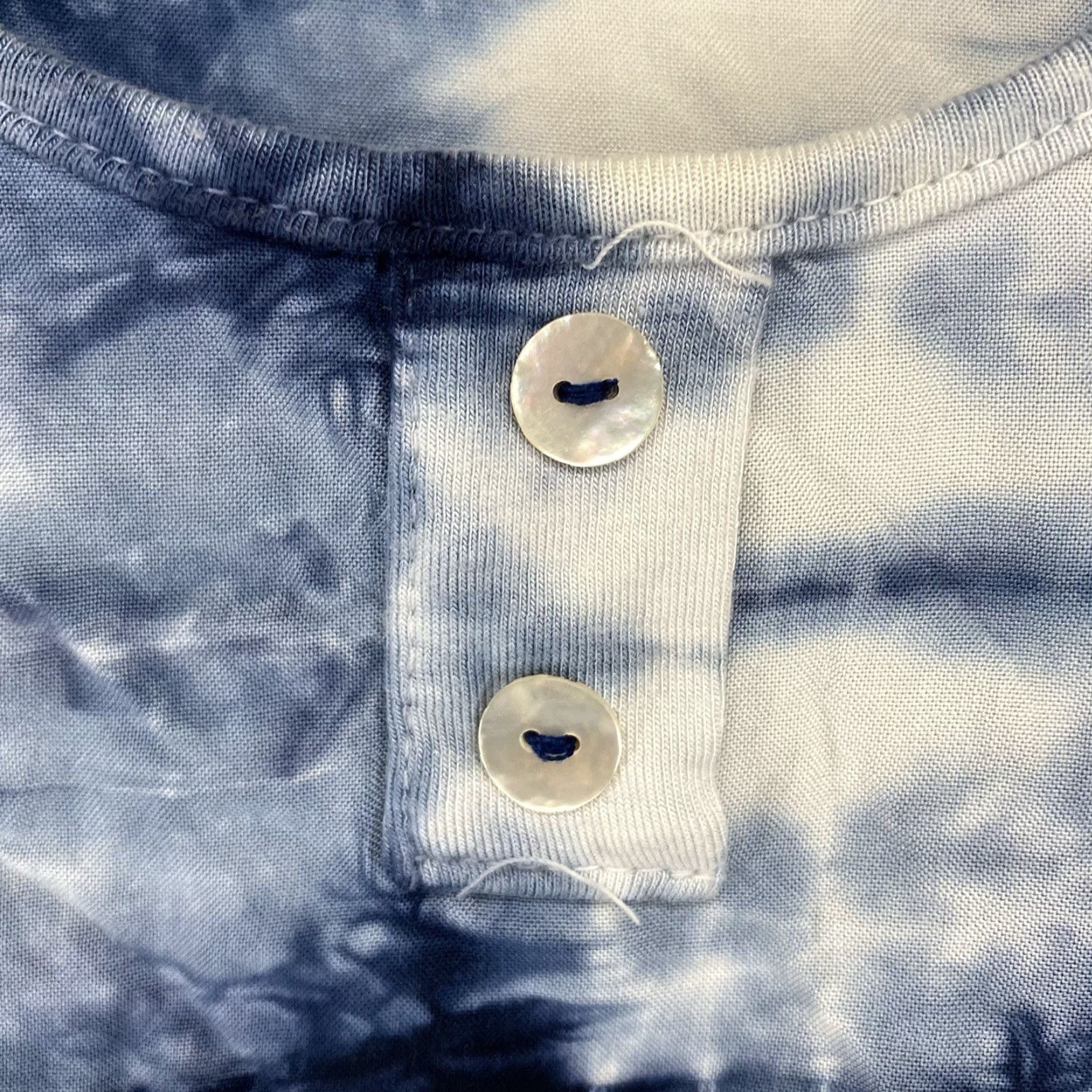 Vintage Women's Tank Top M Rayon Tie Dye Pearl Button USA Made Hippe Hippie 90s Festival Sleeveless Racerback Scoop Neck Casual Summer Shirt Size M / US 6-8 / IT 42-44 - 4 Thumbnail