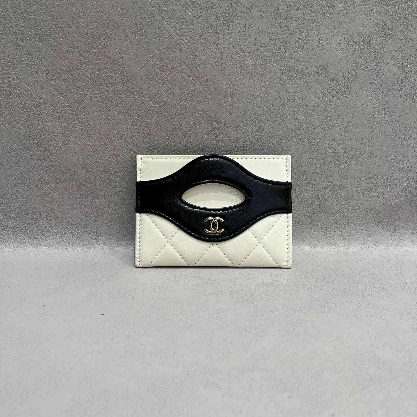 Chanel Pre-loved Bag Very good condition Size ONE SIZE - 1 Thumbnail