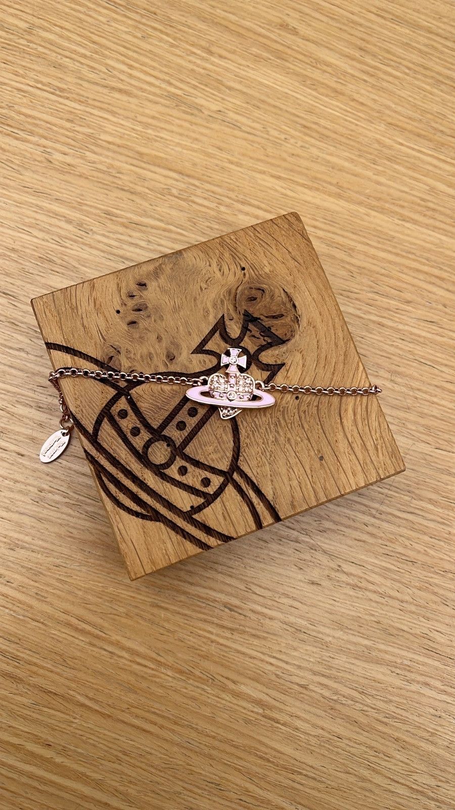 Vivienne Westwood o1f1d3z1025 Size: OS / Reverse Heart Bracelet Gold/Pink Size ONE SIZE - 1 Preview