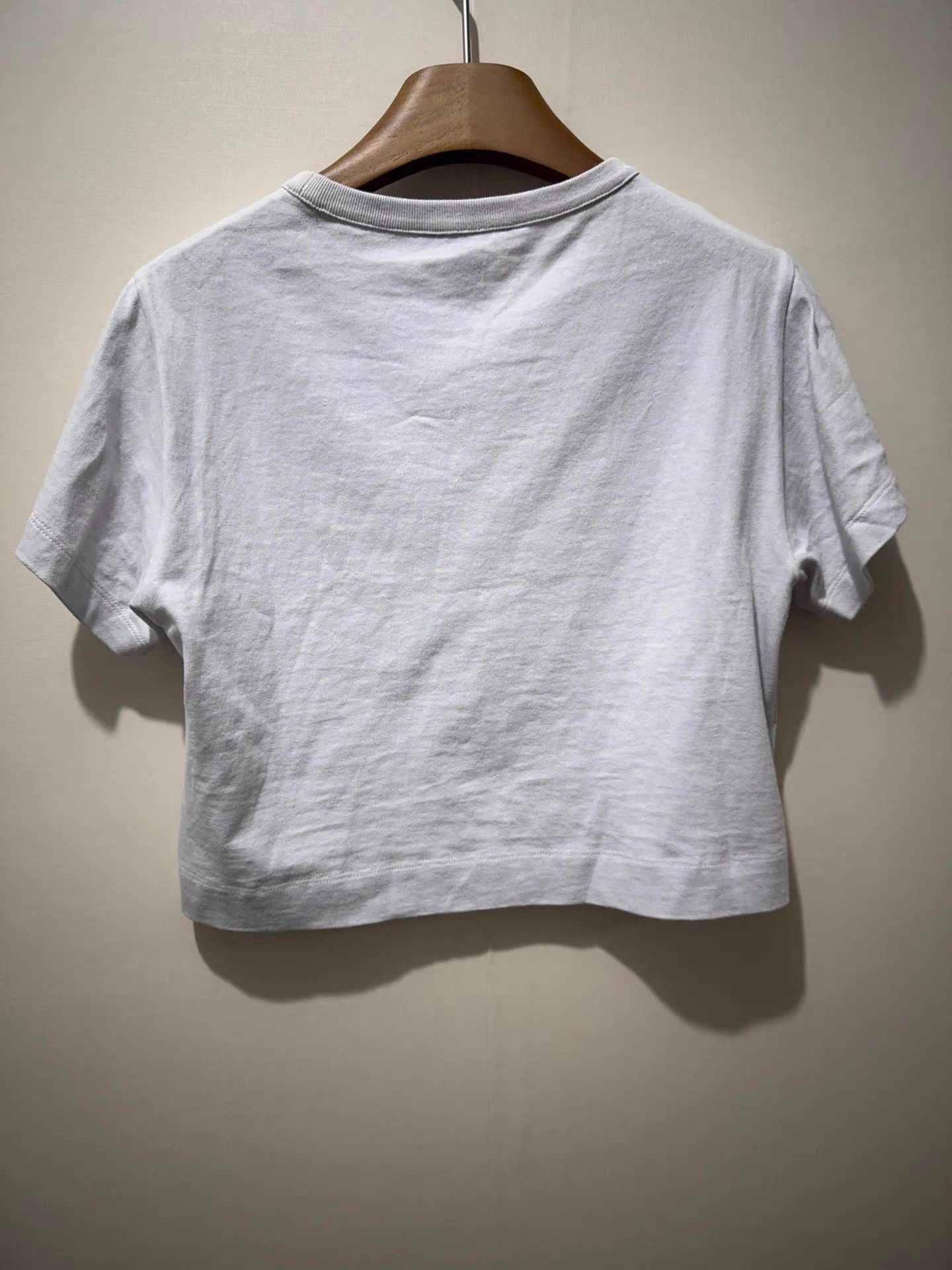 Louis Vuitton Louis Vuitton Engraved Cropped Short-Sleeve T-Shirt K13 Size S / US 4 / IT 40 - 2 Thumbnail