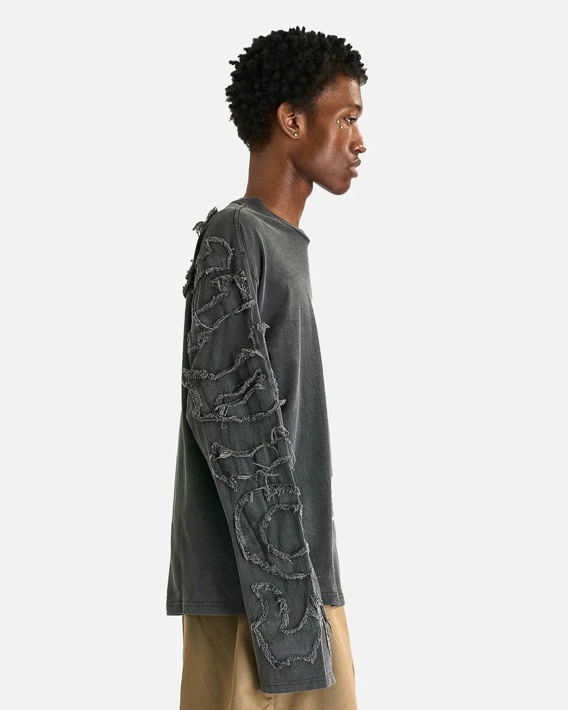Acne Studios o1s1v1r1oon0825 Distressed Long Sleeve in Faded Black Size US L / EU 52-54 / 3 - 4 Thumbnail