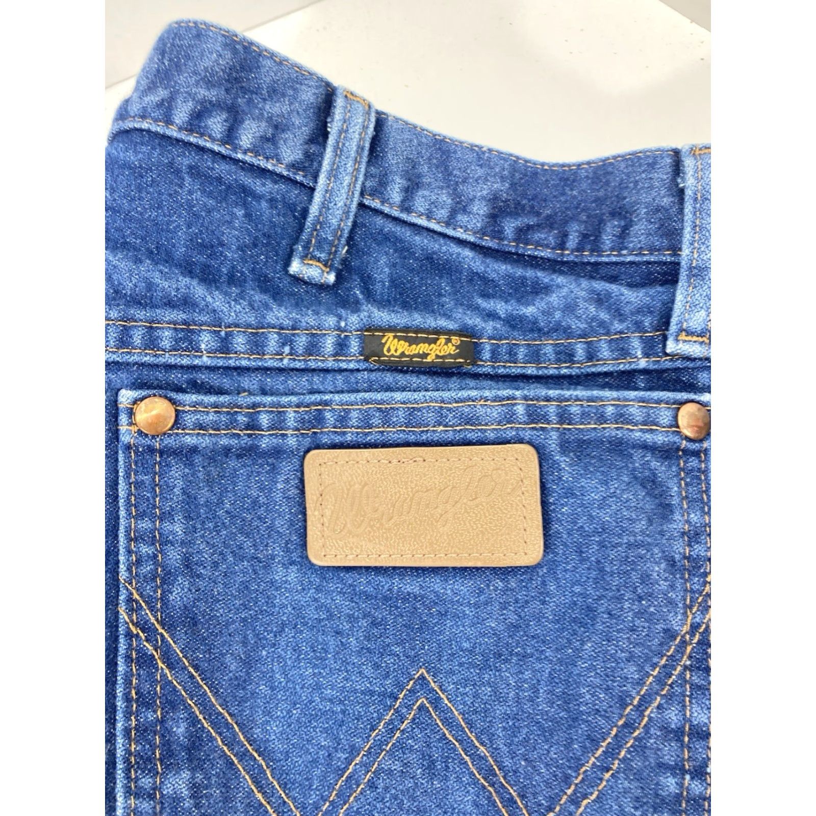 Wrangler Wrangler 13MWZ Straight Jeans Mens 40X30 Medium Wash Blue Denim Classic 5-Pocket Size US 40 / EU 56 - 4 Thumbnail