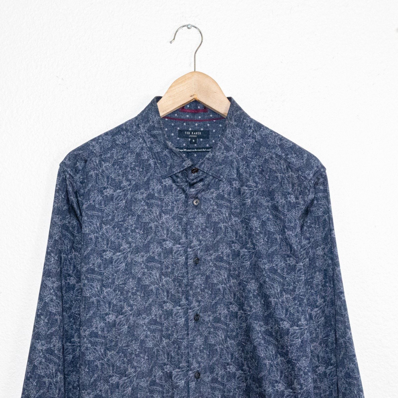 Ted Baker Ted Baker Blue Floral Button up Shirt size 5 Long Sleeve Size US XL / EU 56 / 4 - 2 Thumbnail
