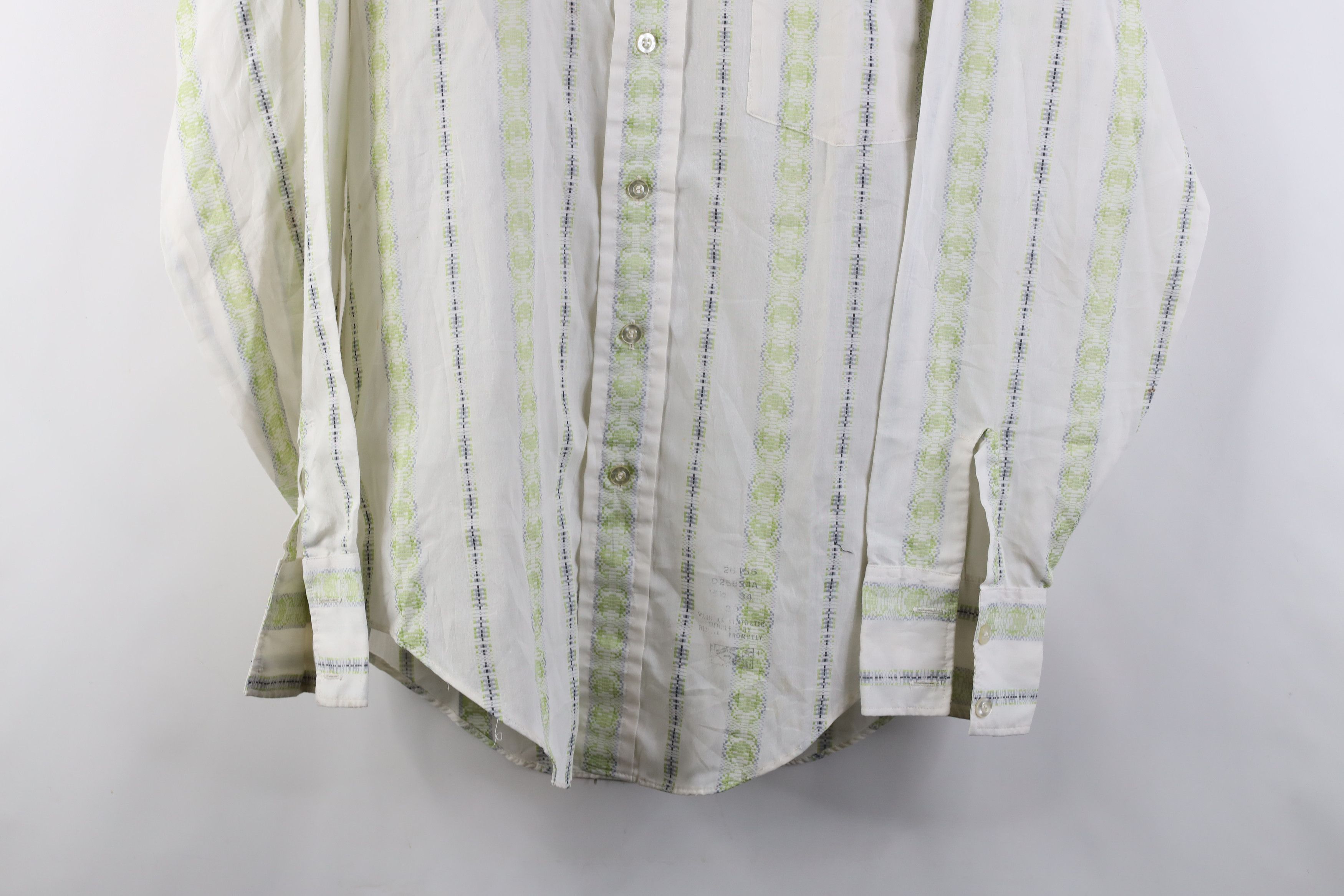 Vintage Vintage 60s 70s Streetwear Dagger Collar Button Shirt USA Size US M / EU 48-50 / 2 - 3 Thumbnail