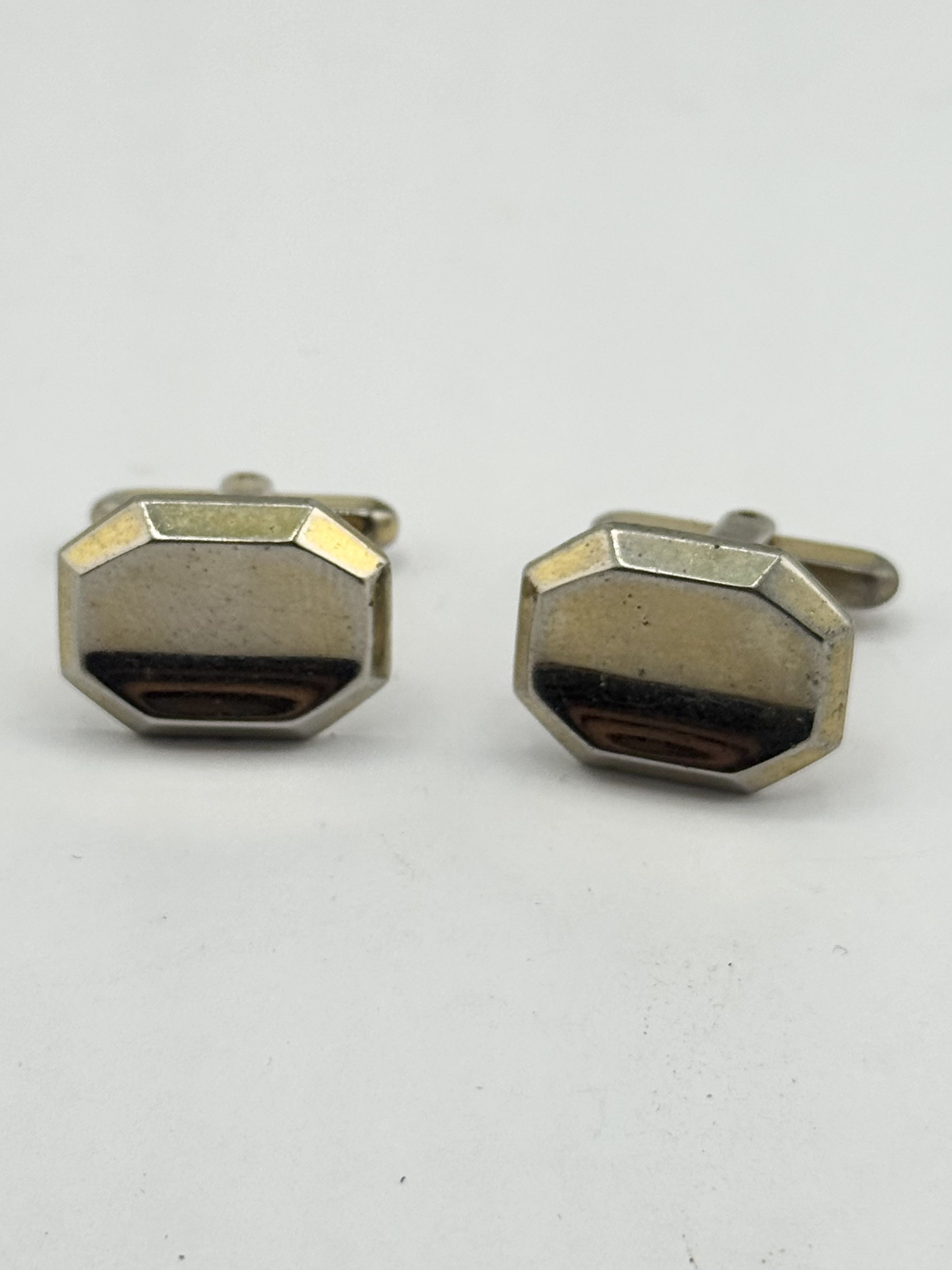 Vintage Vintage gold tone cuff links Size ONE SIZE - 1 Thumbnail