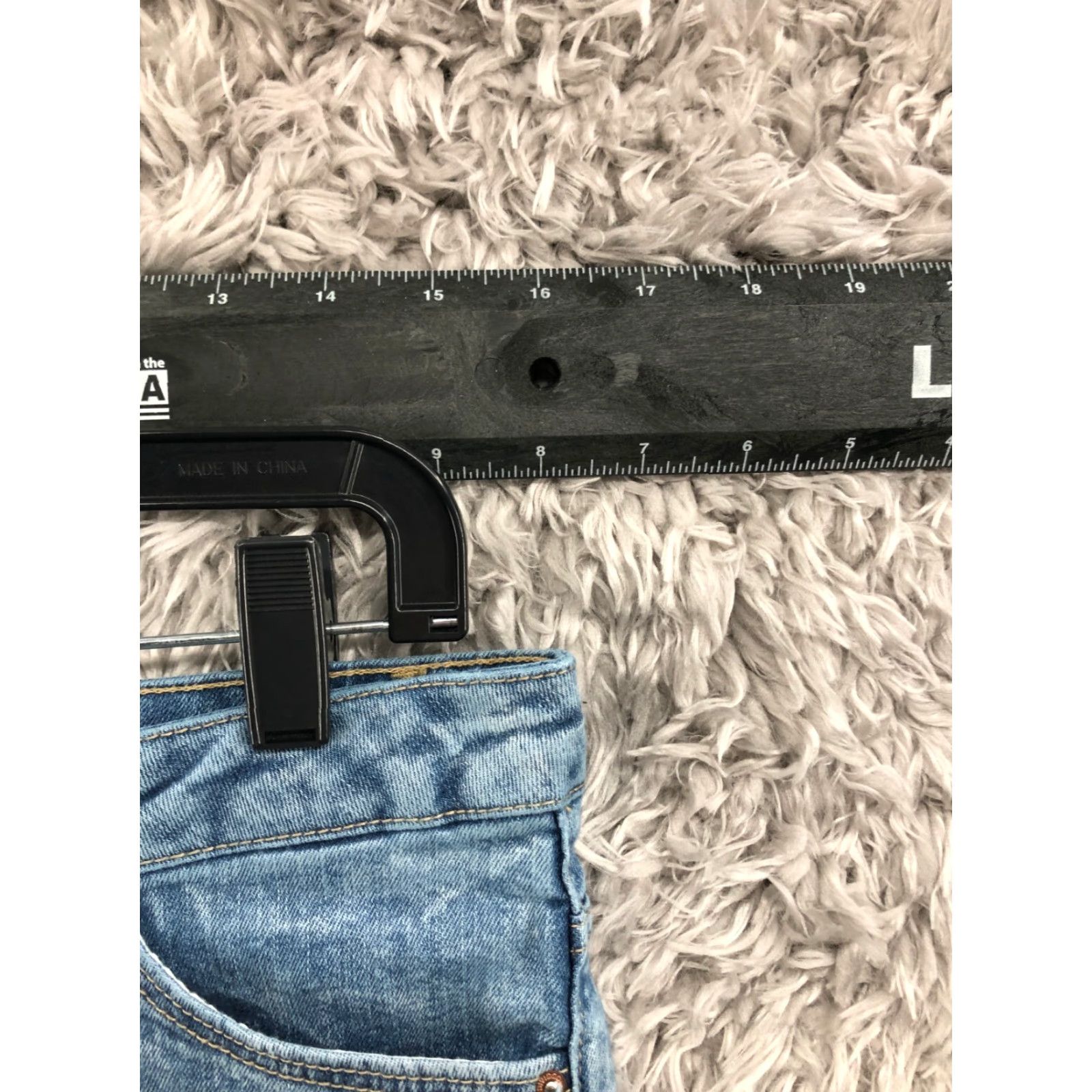 H&M **H&M Blue Denim Boyfriend Shorts Women's Size 6** User: H&M Blue Denim Boyfriend Shorts Women's Size 6 Size 28" / US 6 / IT 42 - 2 Thumbnail