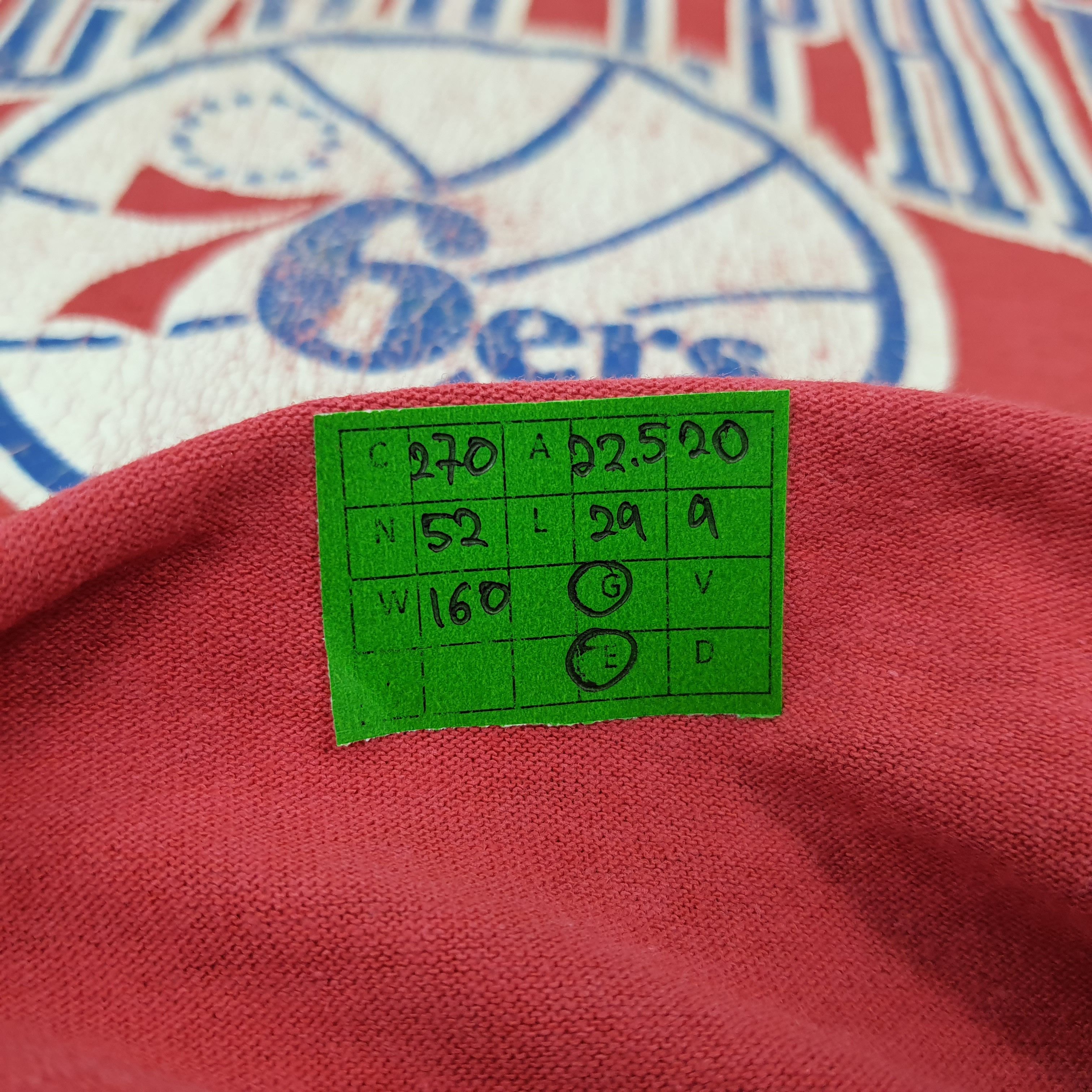 Vintage Vintage 90s Philadelphia 76ers NBA Basketball Tshirt C276N52 Size US L / EU 52-54 / 3 - 6 Thumbnail