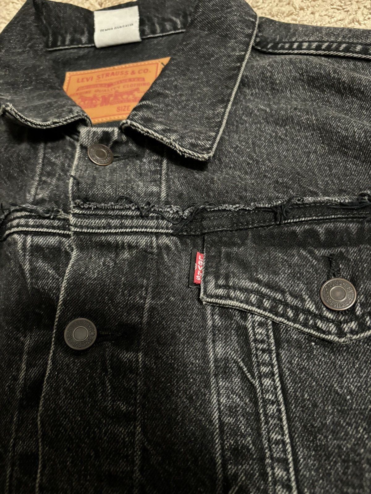 Vetements Vetements Levi’s Distressed Bovine Leather Fringe Jacket Size US XS / EU 42 / 0 - 3 Thumbnail