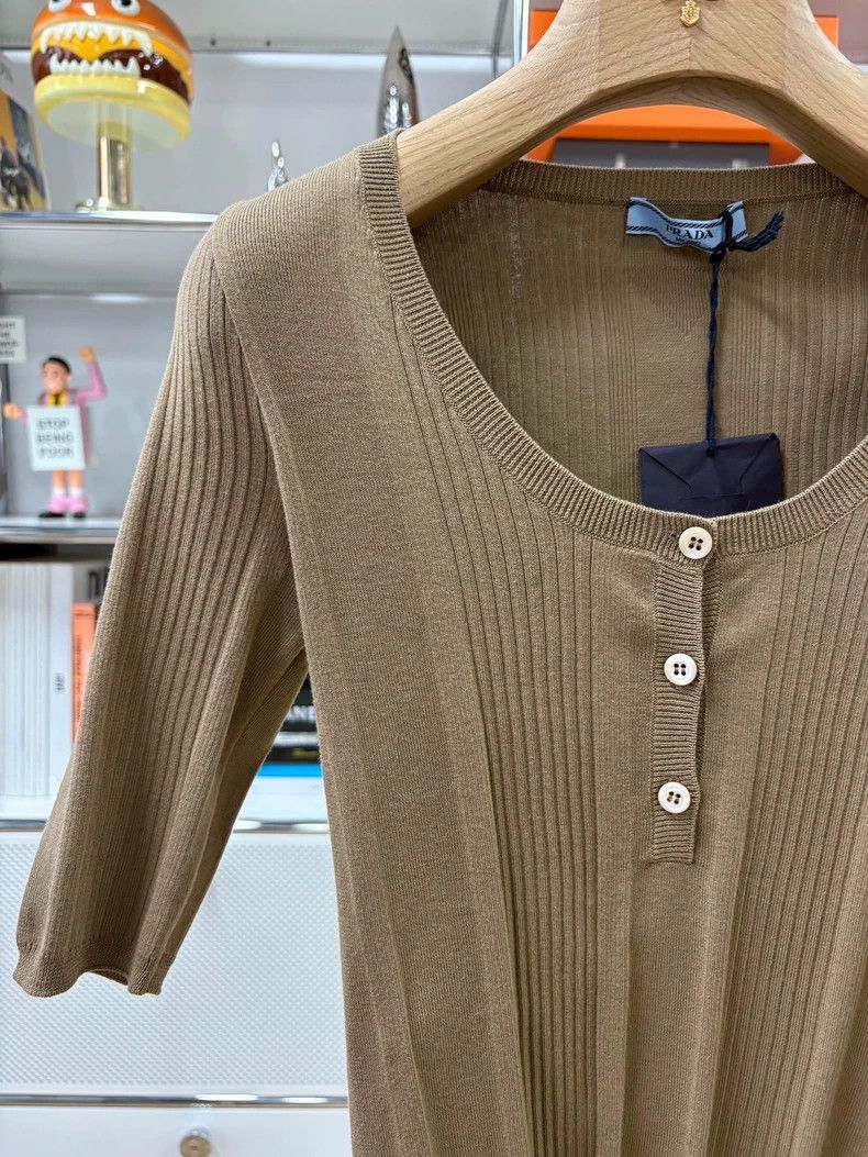 Prada Prada Beige Ribbed Cotton Knit Top-2506 Size S / US 4 / IT 40 - 2 Thumbnail